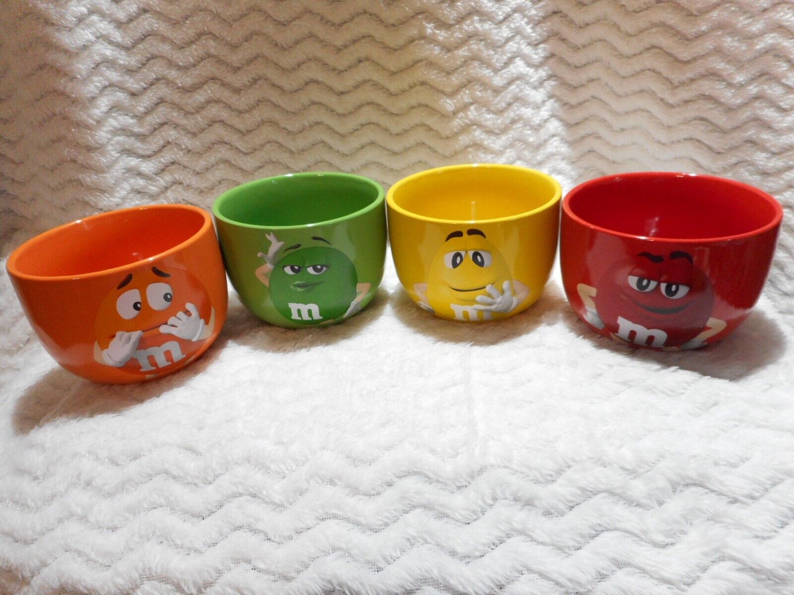 (4) Piece Set Small M&M Colorful Soup Bowls Candy Dishes Collectibles