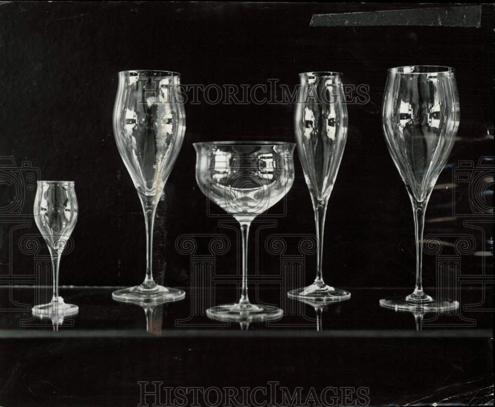 Press Photo Five Stemmed Glasses, Museum of Modern Art - afa41143