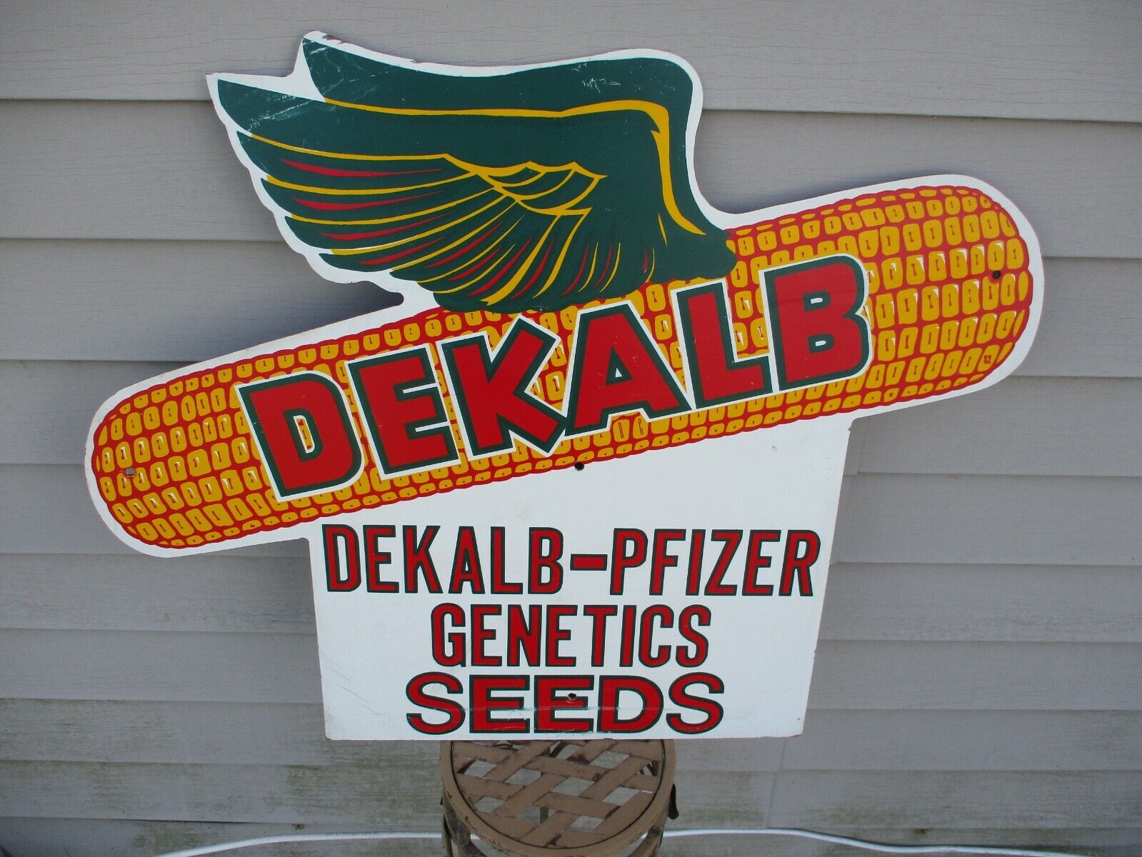 Vintage 1980\'s Dekalb-Pfizer Genetics Seeds Flying Ear Of Corn 31\