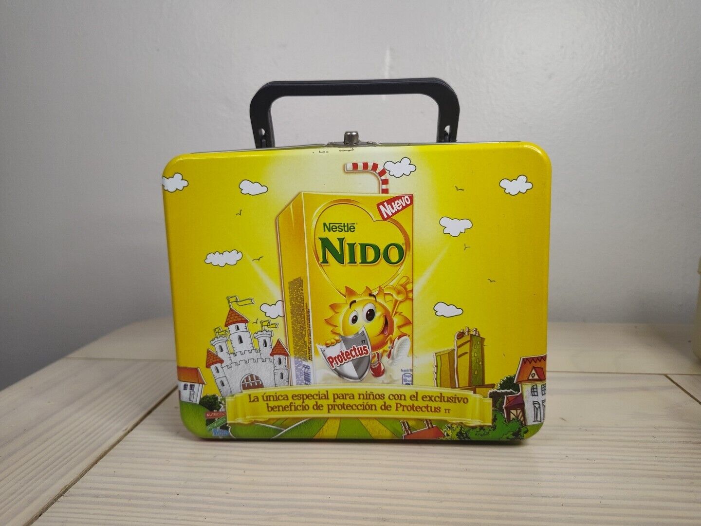 Vtg Nestle Nido Metal Promo Lunchbox Rare