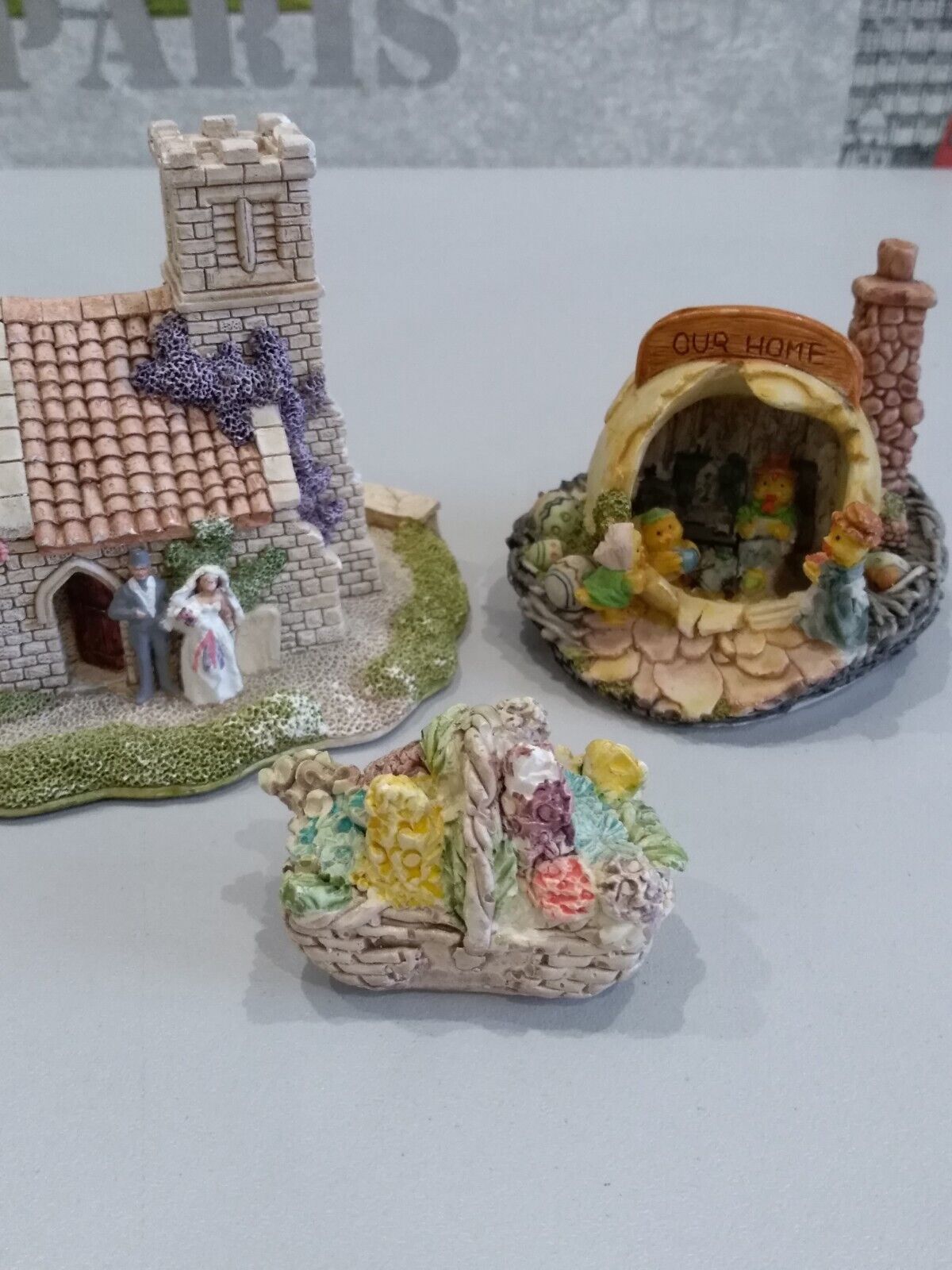 Lilliput Lane Wedding Bells Cottage 1992 Collection + family HOUSE Bunny Nursery