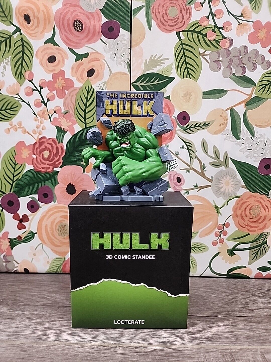Marvel The Incredible HULK 3D Comic Standee Loot Crate Collectible - New 