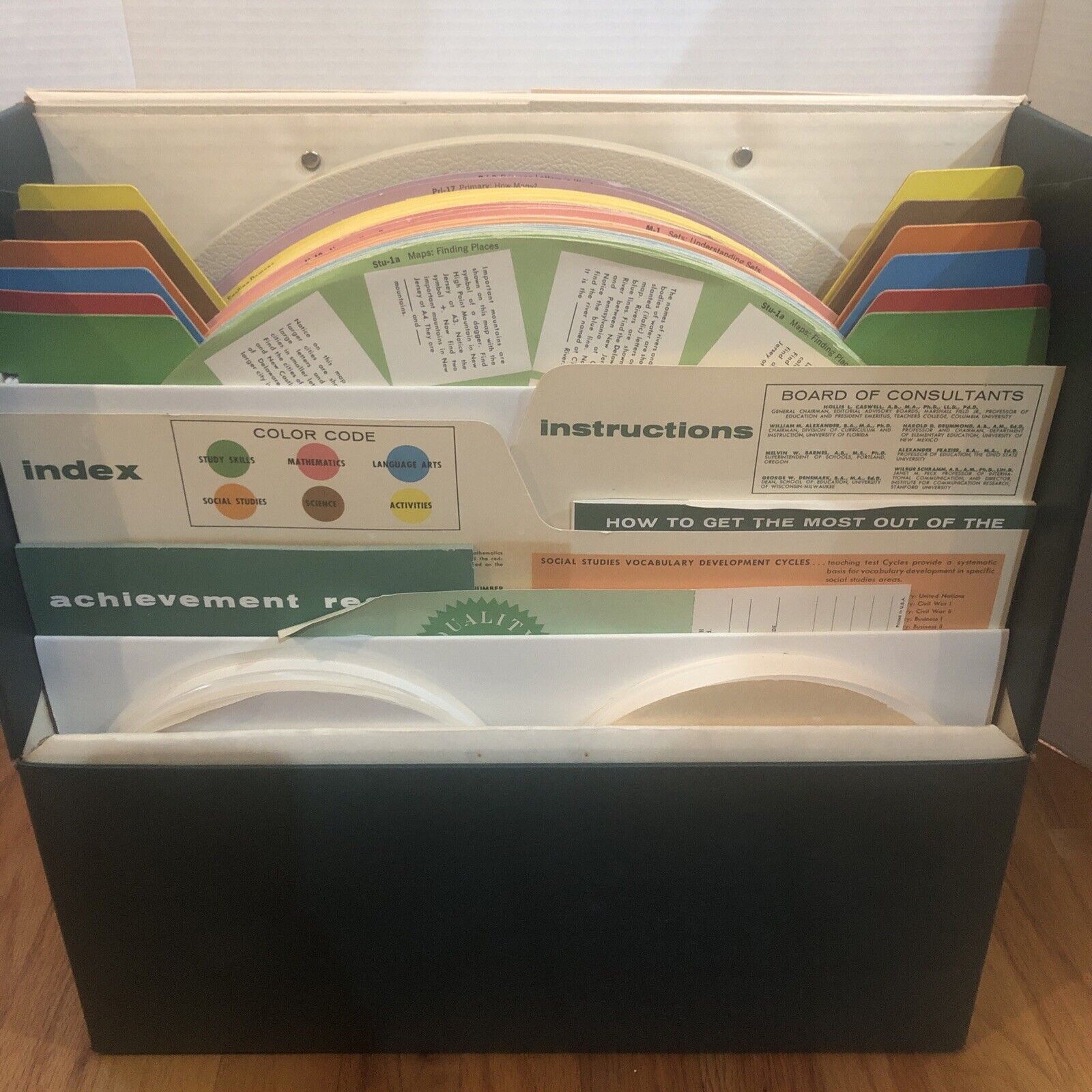 Cyclo Teacher  World Book Encyclopedia Learning Aid + Case Homeschool Study 1964