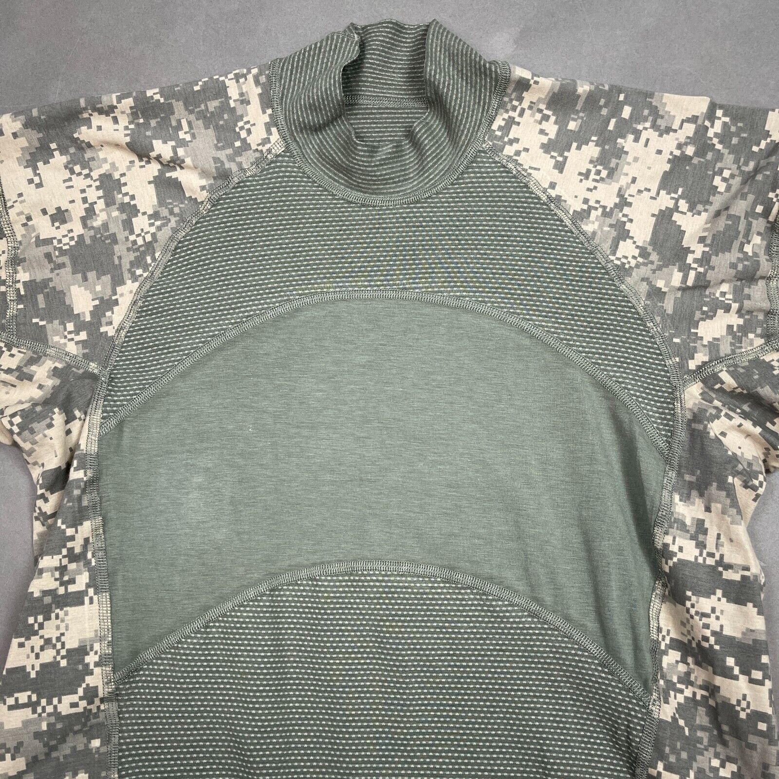 Massif Mountain Gear Shirt Mens Medium Green Advanced Combat US Military Base