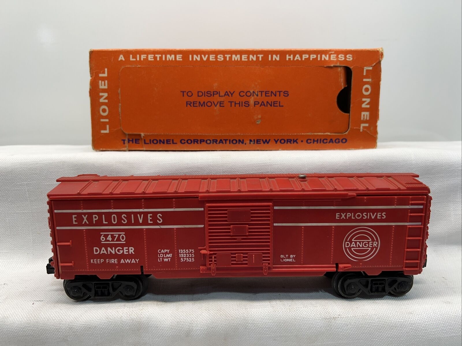 Lionel Postwar 6470 Red Exploding Boxcar With Pin & Original Box