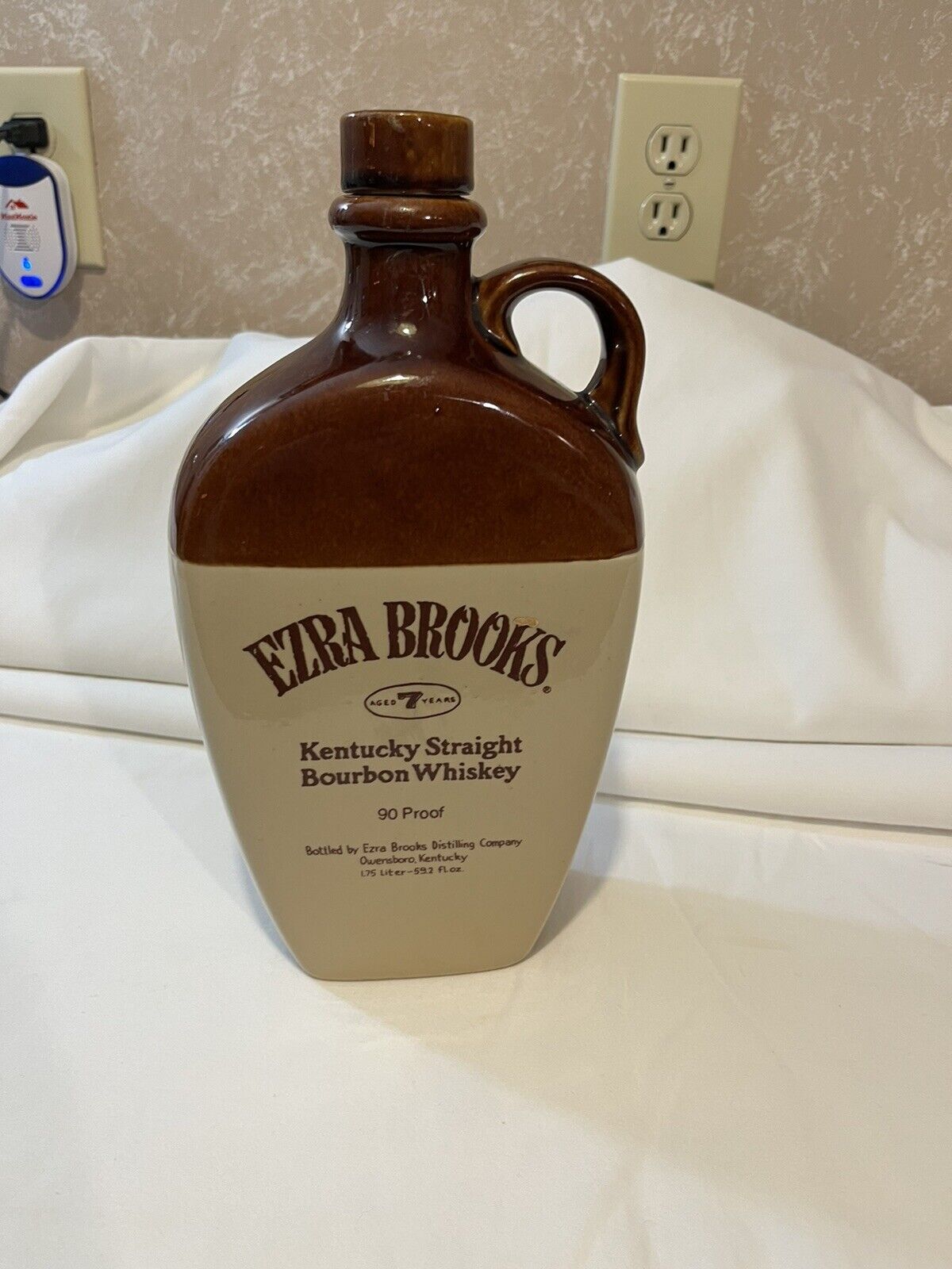 Vintage EZRA BROOKS Kentucky Straight Bourbon Whiskey Real Sippin Whiskey empty