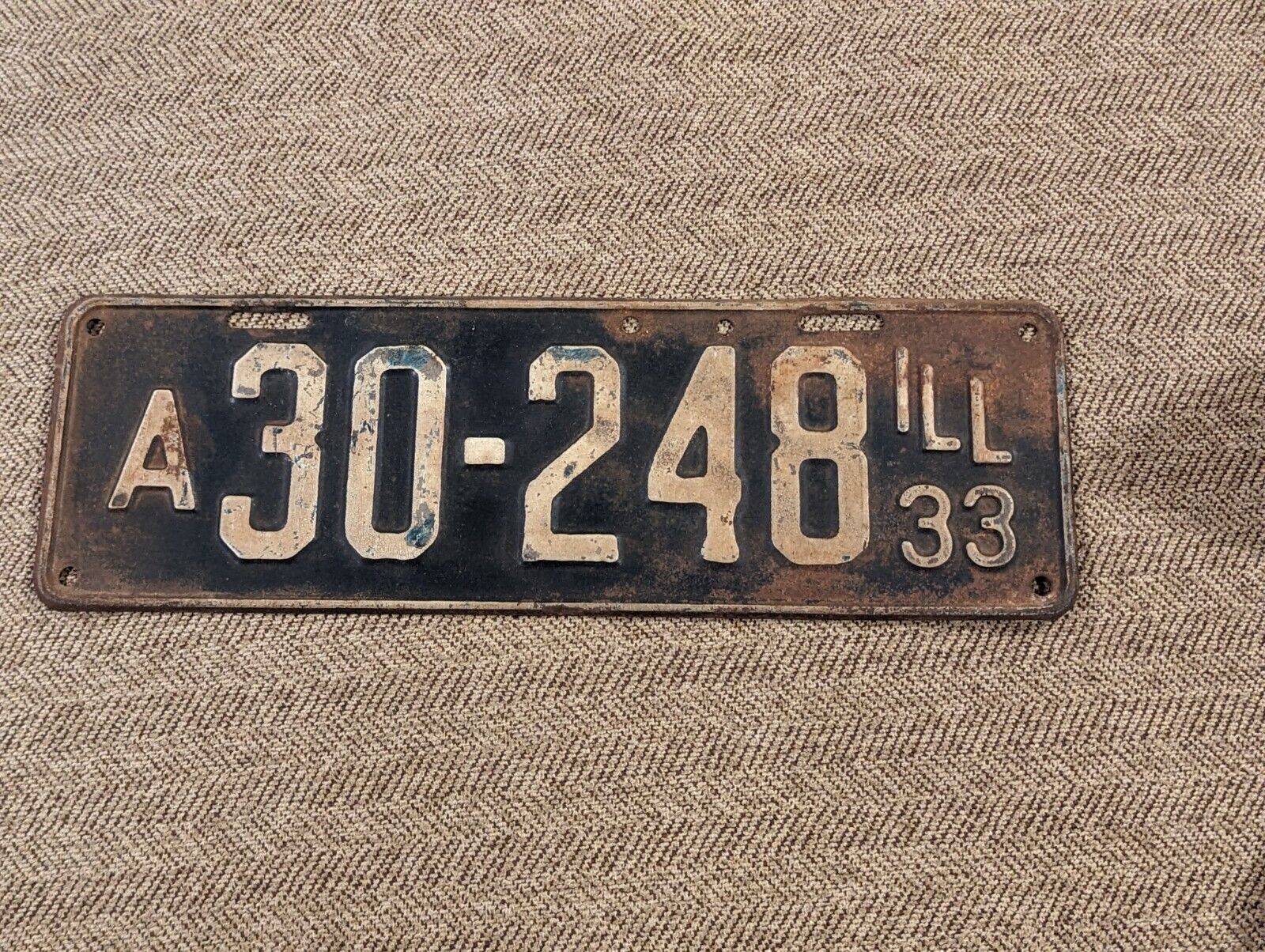 1933 ILLINOIS License Plate Antique Car Tag \