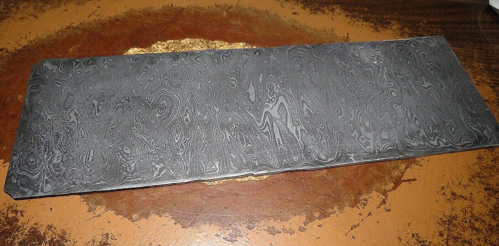 BEAUTIFUL 744 GM. 1 LB 10 OZ ETCHED CAMPO METEORITE DAMASCUS  BILLET  KNIVES