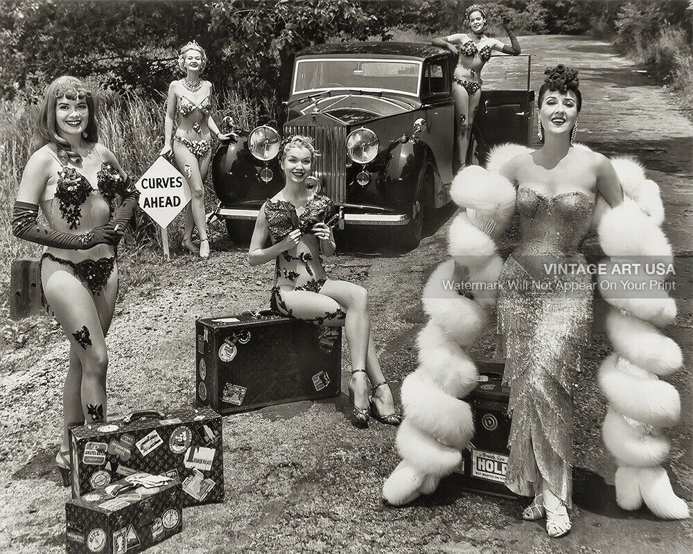 1950s Burlesque Girls Promo Photo - Curves Ahead - Gypsy Rose Lee - Strippers