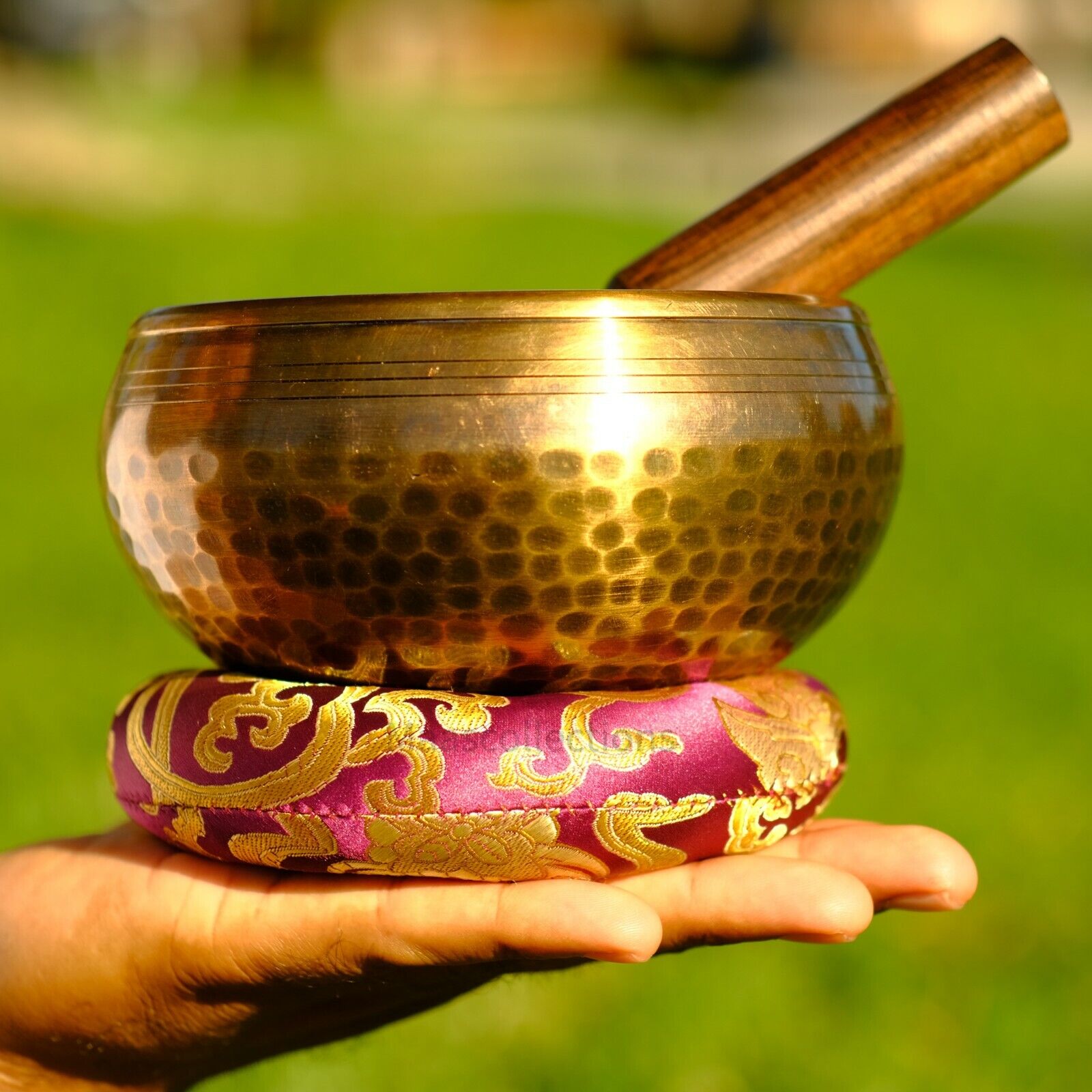 5.5 inch Hand beaten Hammering Singing bowl for sound healing, meditation, yoga