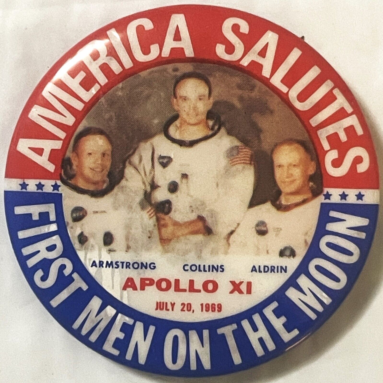 Vintage 1969 🚀 Apollo NASA First Men on Moon Pin Pinback, Americana History