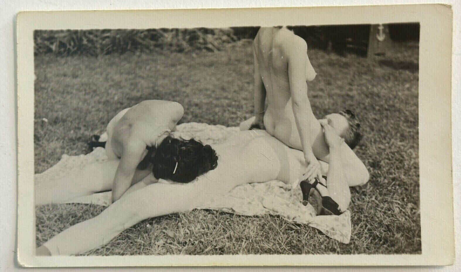 2 Girls 1 Guy Threesome - Naked BJ Oral Sex Vintage Victorian Photo EXPLICIT
