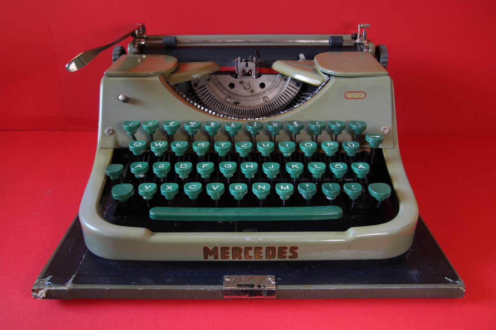 Vintage Zella Mehlis  Mercedes K45 typewriter with own case Oliv green 1956