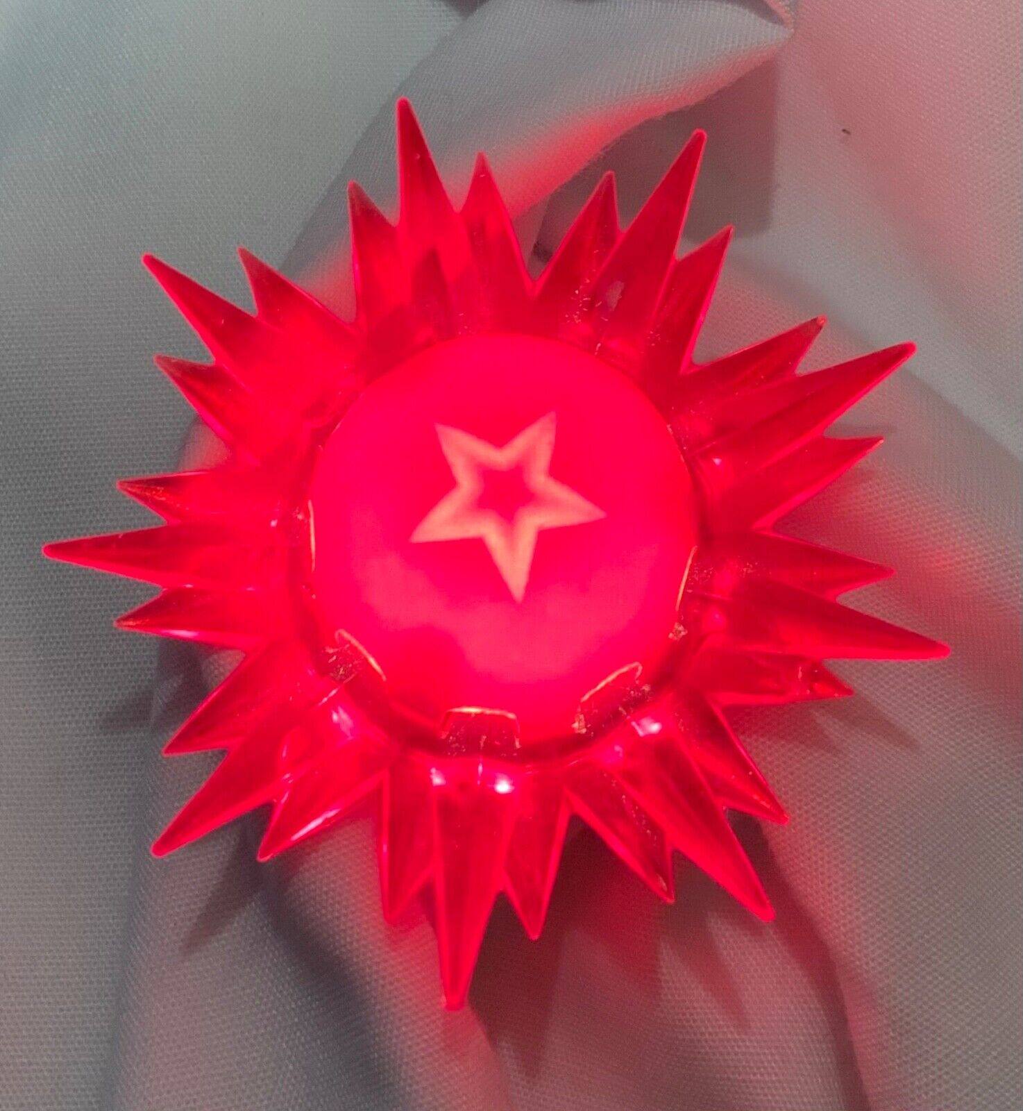 VINTAGE 1949 PARAMOUNT ‘STAR LITE’ LAMP - BRIGHT RED