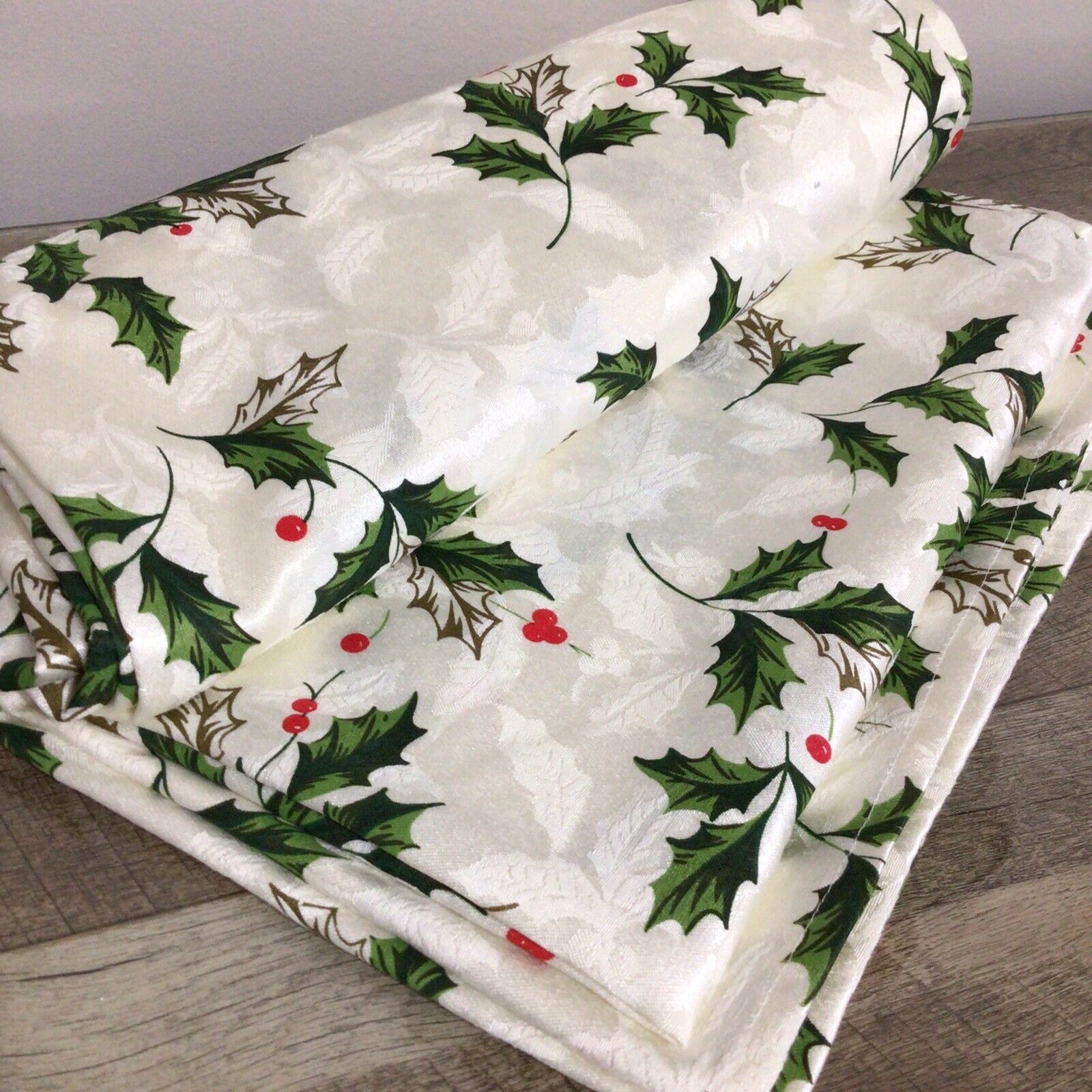 Christmas Damask Rectangular Tablecloth Lenox Holiday 82\