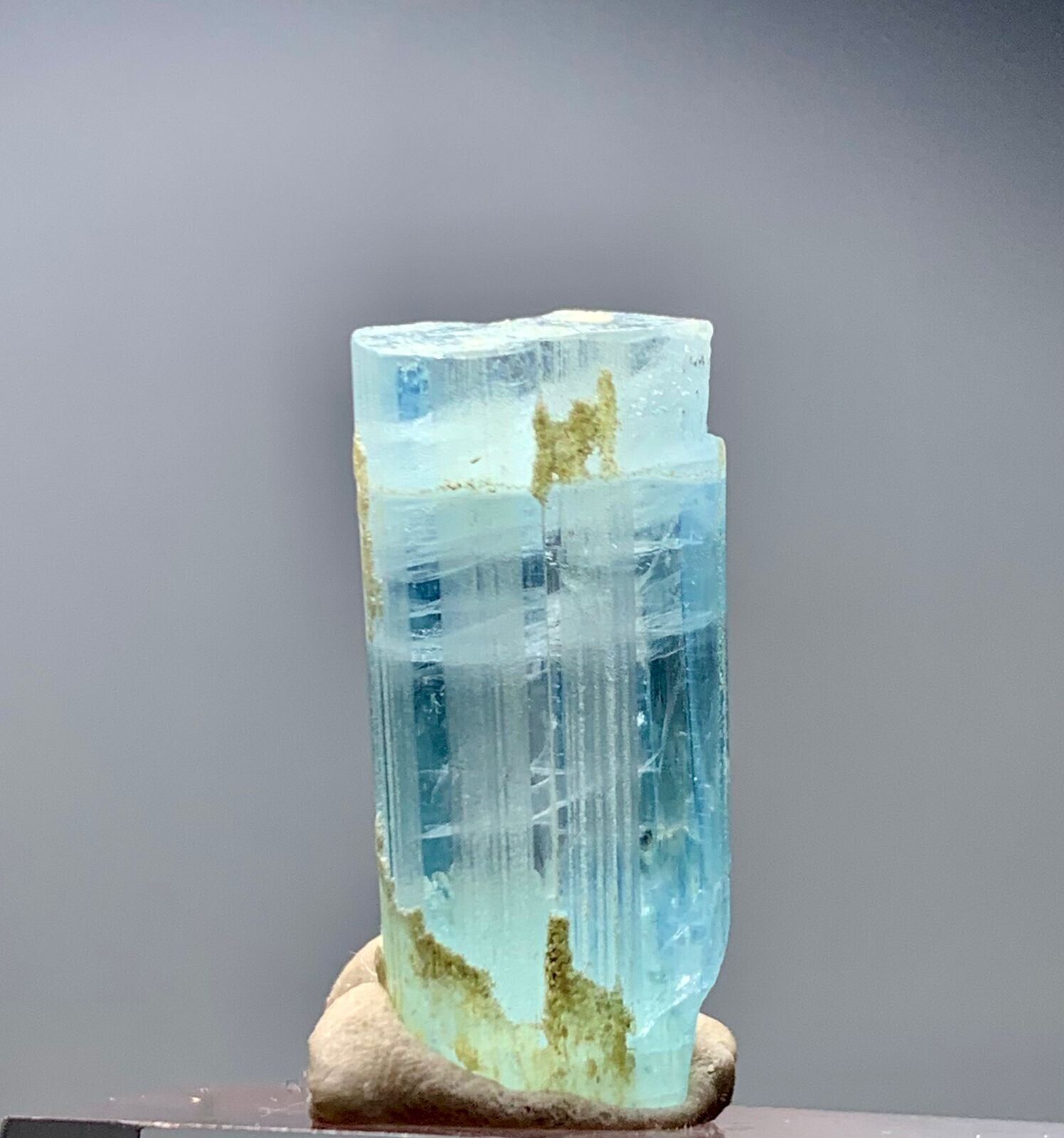 27 Cts Terminated Aquamarine Crystal from Skardu Pakistan