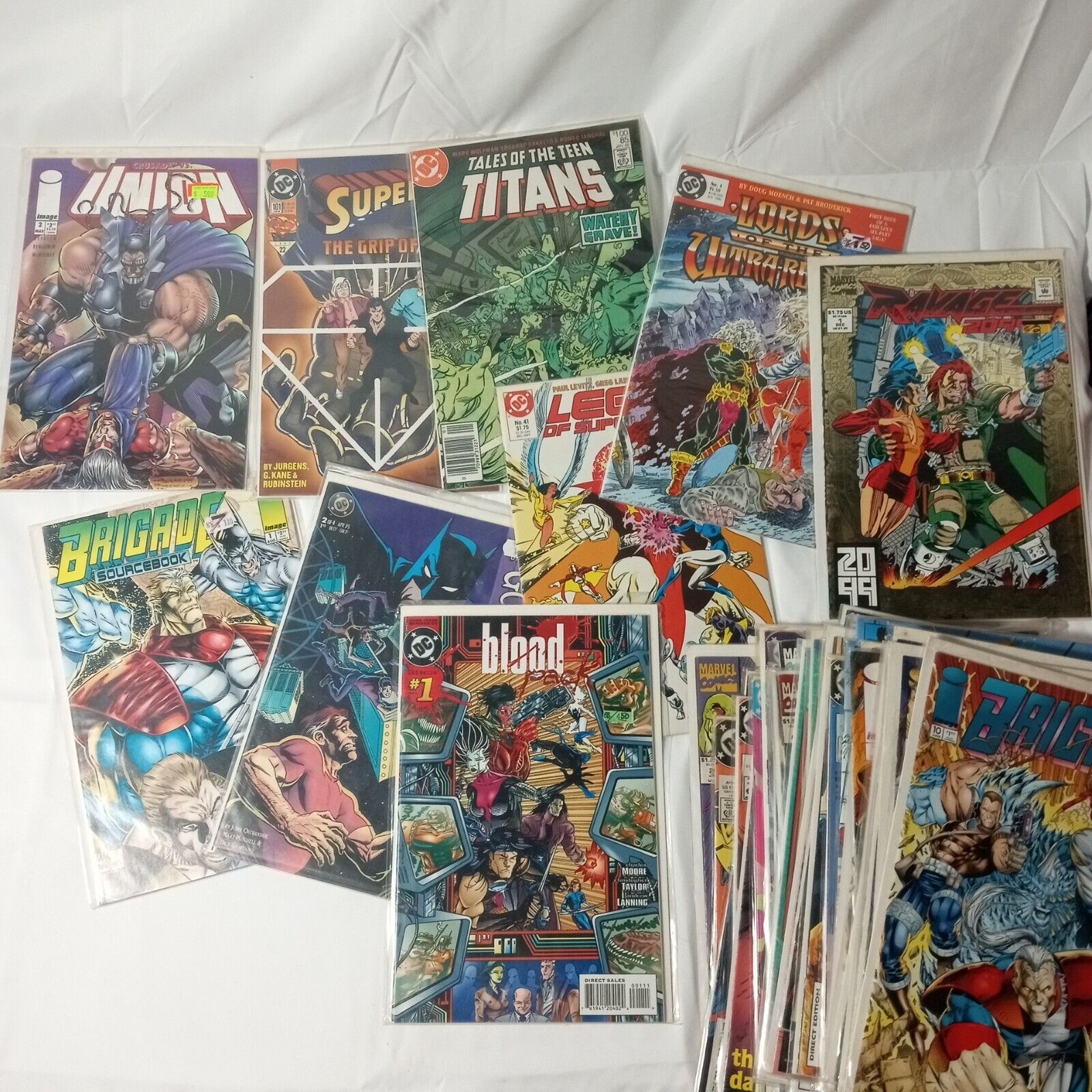 Big Lot of 43 Mixed COMICS Modern & Copper Age Marvel DC Image