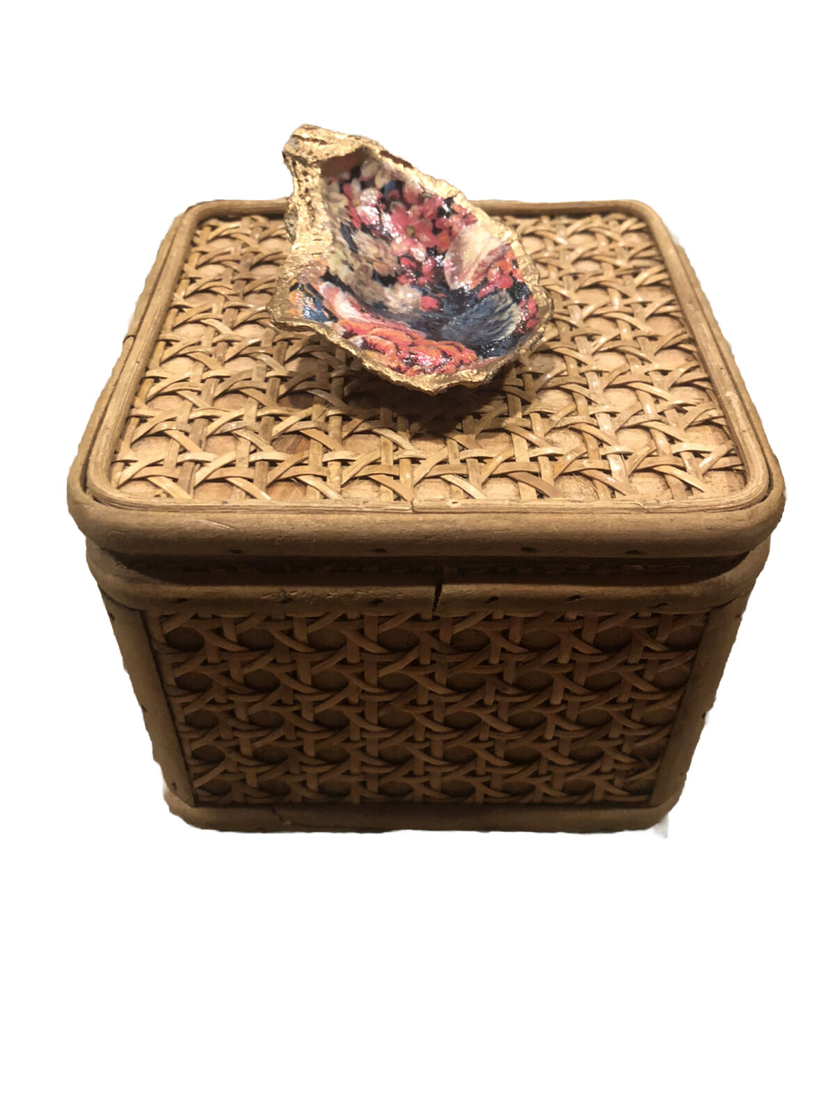 Hand painted Oyster Wicker Trinket Box