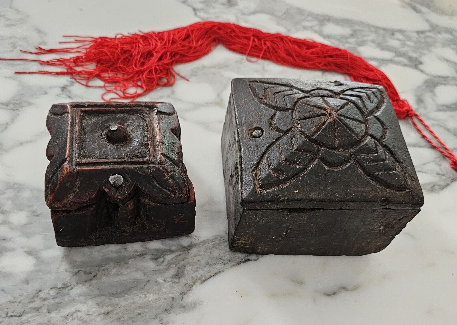 18th Century Antique Carved Wooden Kumkum Tika Boxes - A Pair 4\