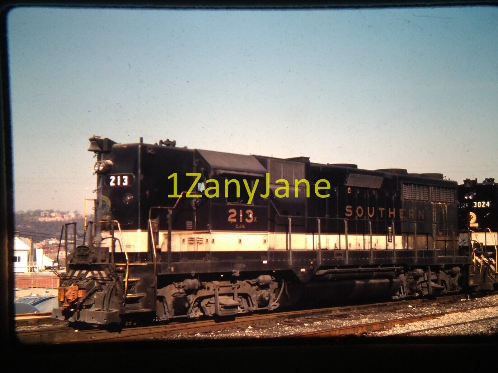 HM17 35MM TRAIN SLIDE Photo Engine Locomotive SOU 213, LUDLOW,KY 1980