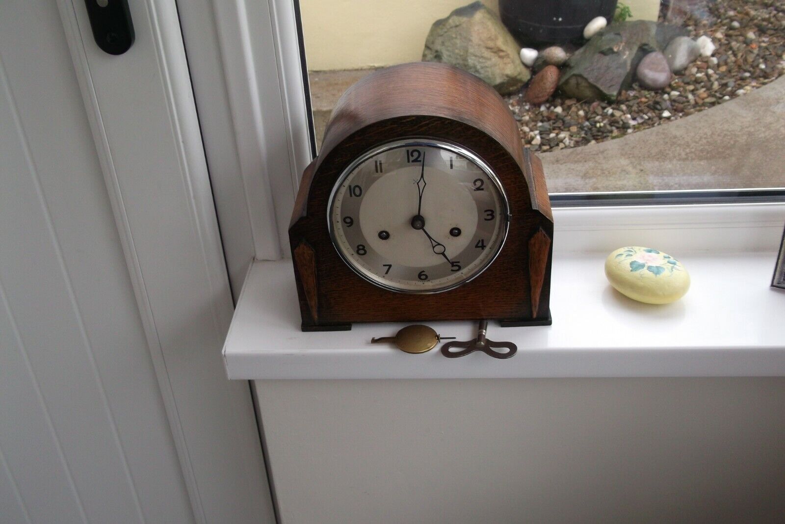 Vint. Oak Cased Junghans/HAC Striking on Gong Mantel Clock key & pendulum G.W.O.