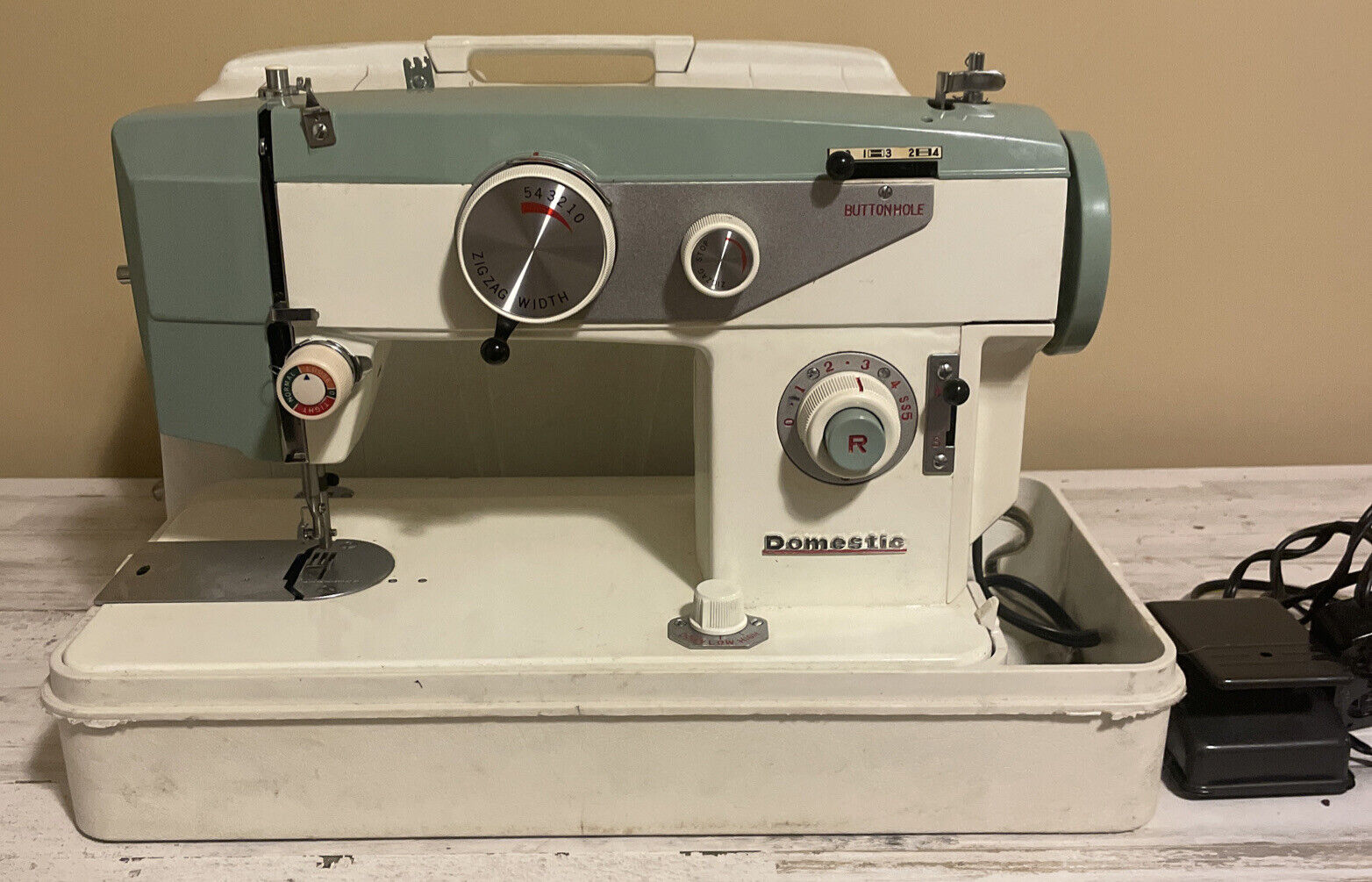 Vintage DOMESTIC Model #802 Sewing Machine W/ Mercury Foot Pedal & Case