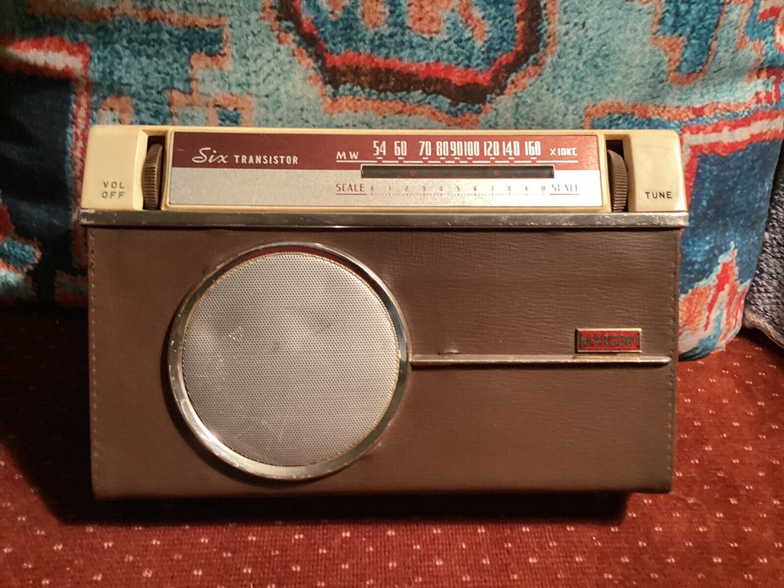 Rare Canadian Marconi #2007 AM 6 transistor analog radio Japan, working
