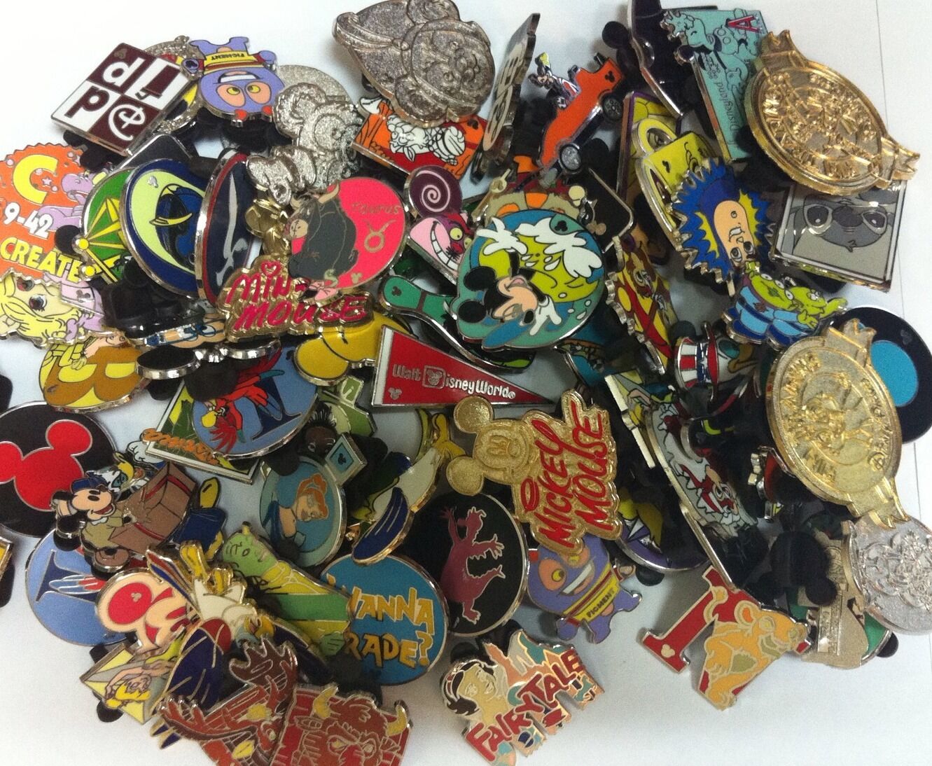 Disney Trading Pins lot of 75 1-3 Day Shipping 100% tradable