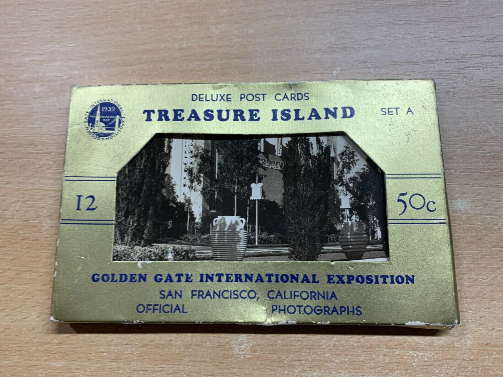 VINTAGE GOLDEN GATE INTERNATIONAL EXPOSITION 1939 SET OF 14 POSTCARDS (LL)