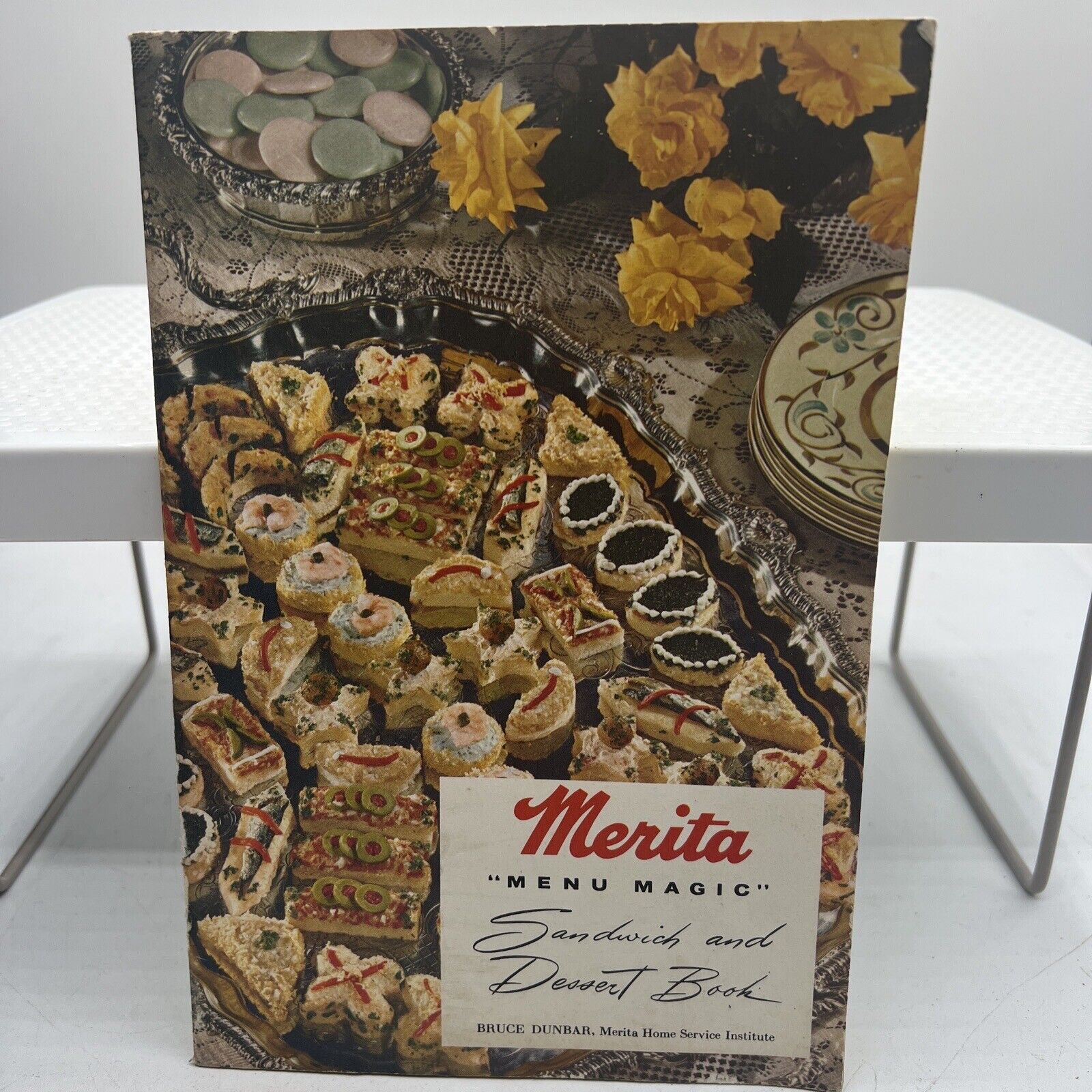 VINTAGE 1956-MERITA MENU MAGIC-SANDWHICH & DESSERT BOOK-MERITA BREAD ADVERTISING