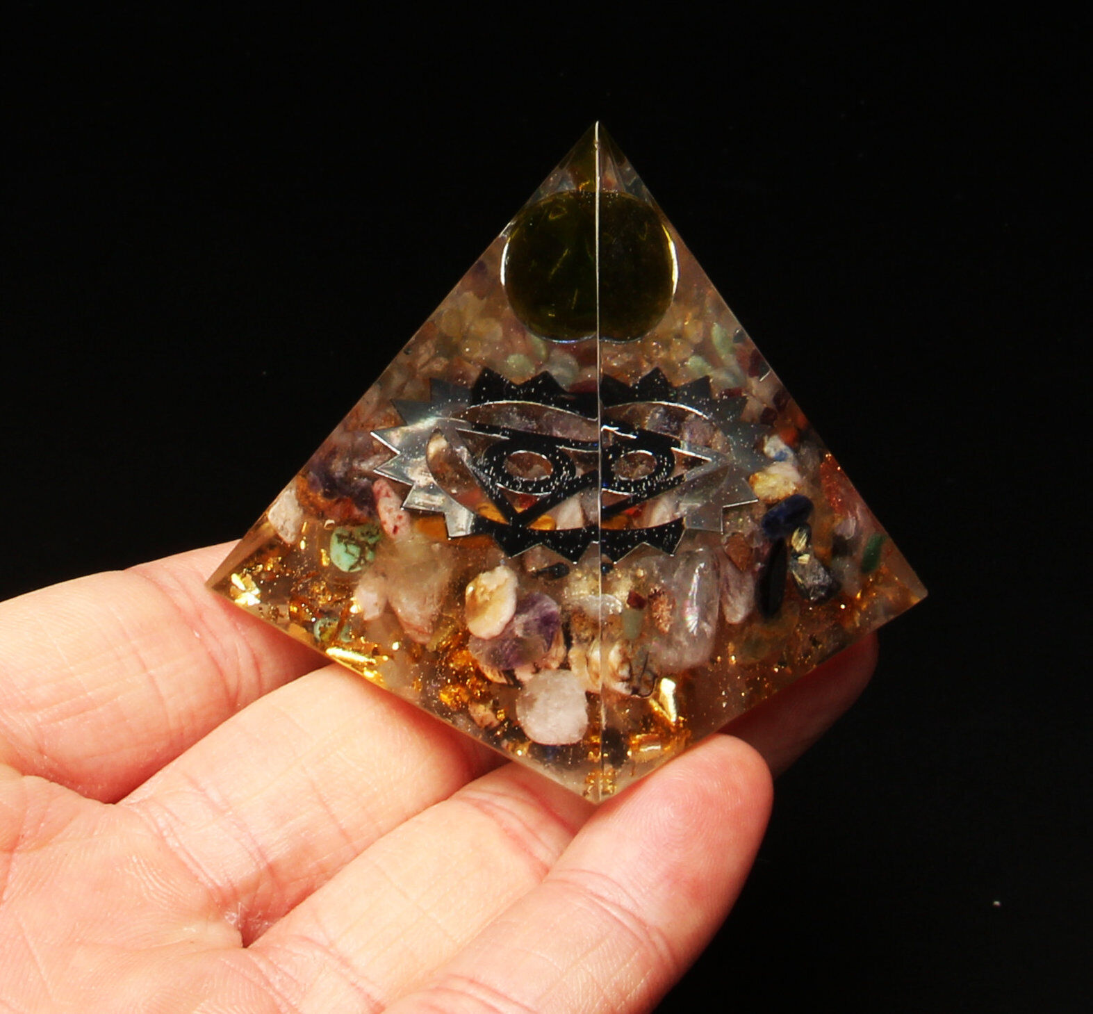 Natural mixde broken stones with pyramid carving Crystal Quartz Healing Decorate