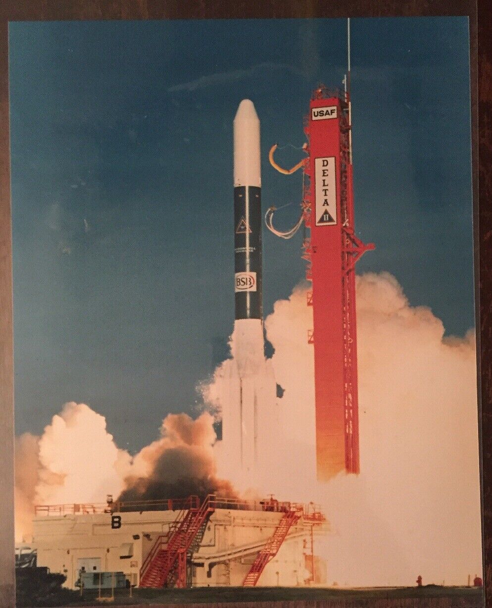 Kodak Paper Color Photo NASA Delta II USAF possibly Stardust Mission? 8x10