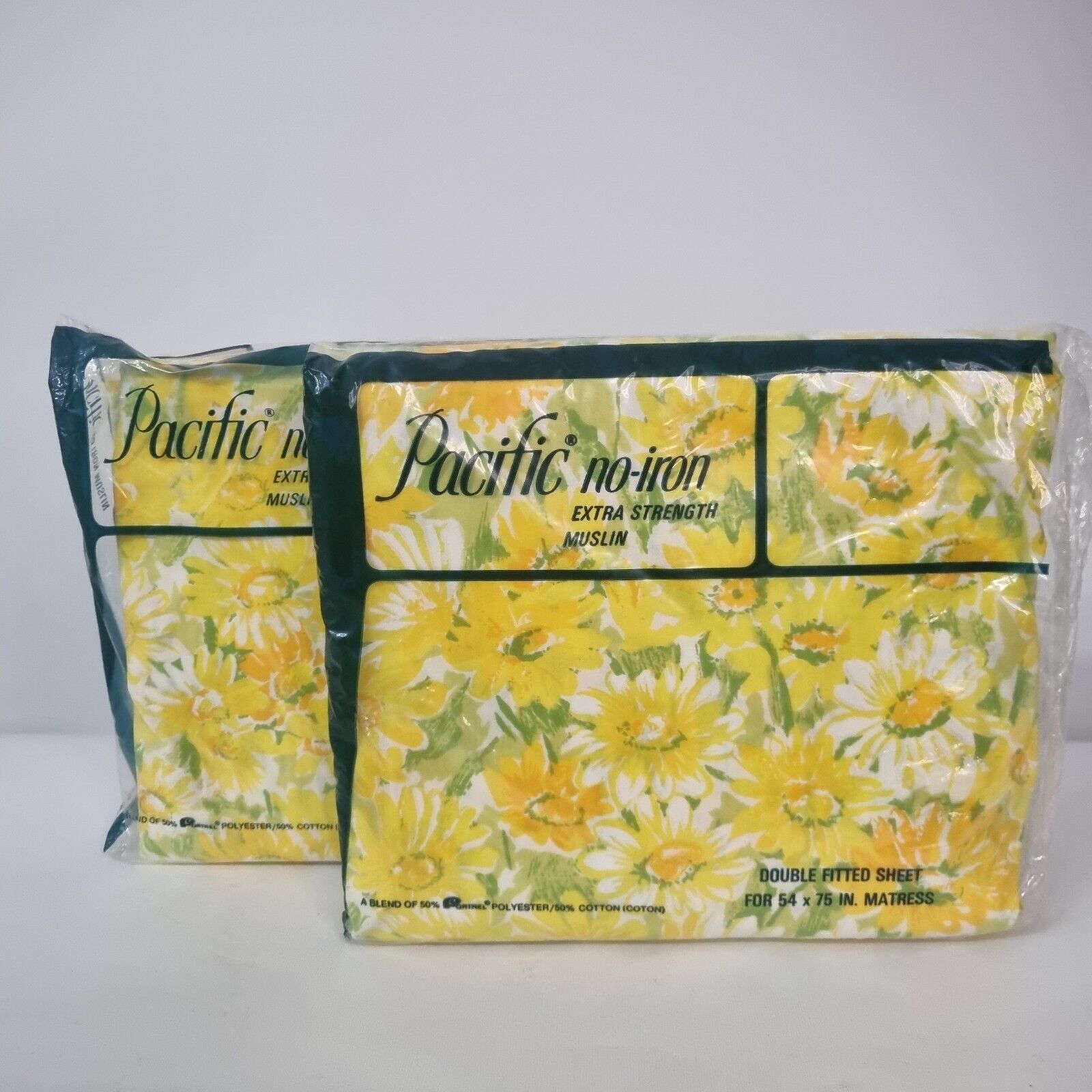 2 VTG New Pacific Mill Flat Sheets Double Reigning Flowers Yellow White Daisies