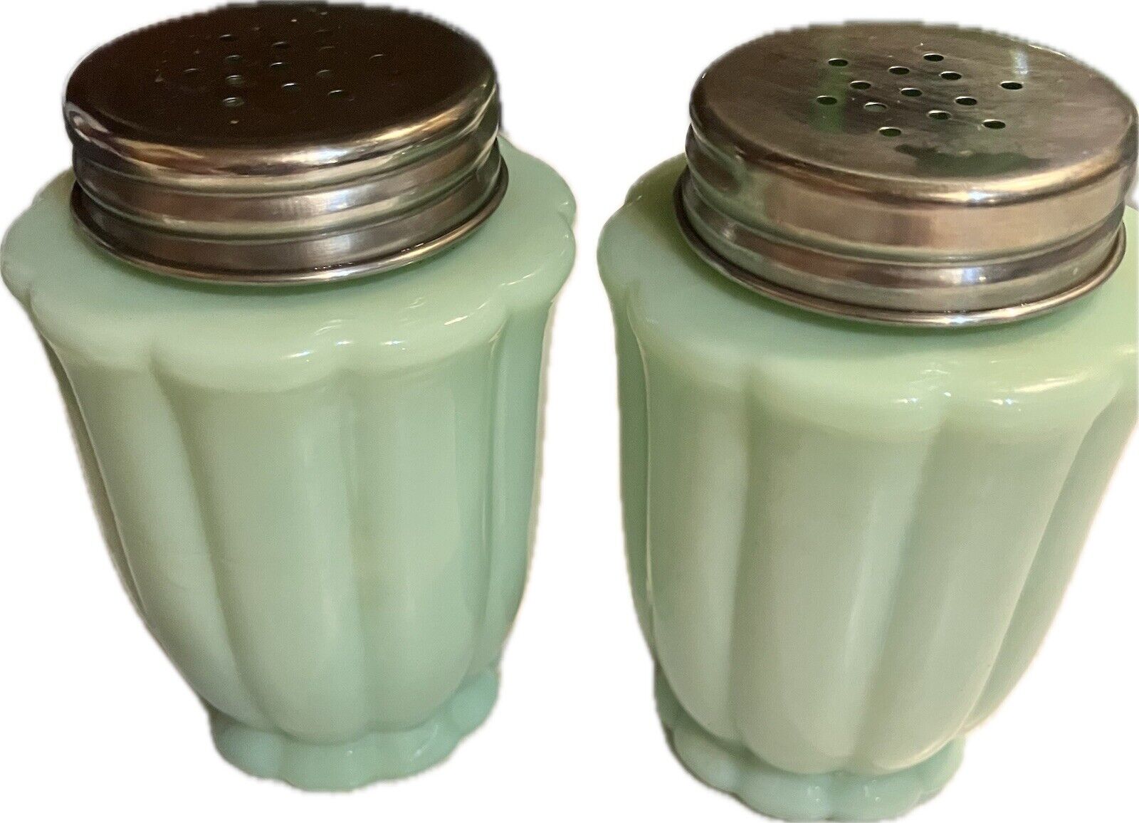Pioneer Woman Timeless Beauty Jade Jadeite Milk Glass Green Salt Pepper Shakers