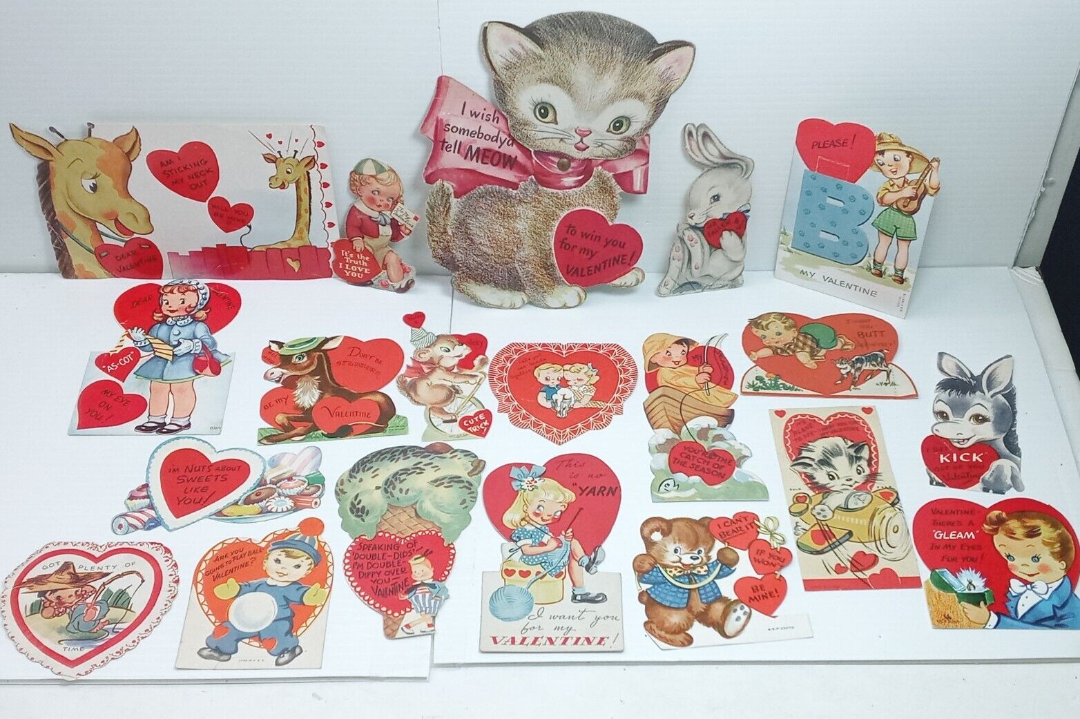Vintage Valentine\'s Cards Die Cut & Other\'s 1940\'s - 1950\'s Lot Of 20