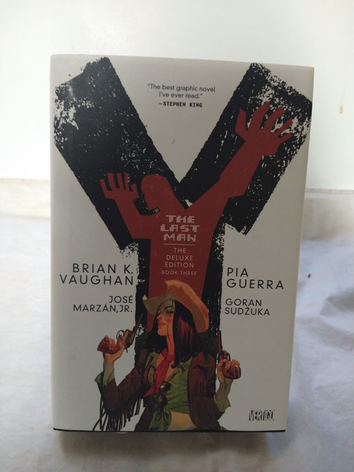 Y: The Last Man Deluxe Edition Book 3 Brian K. Vaughan Hardcover DC/Vertigo