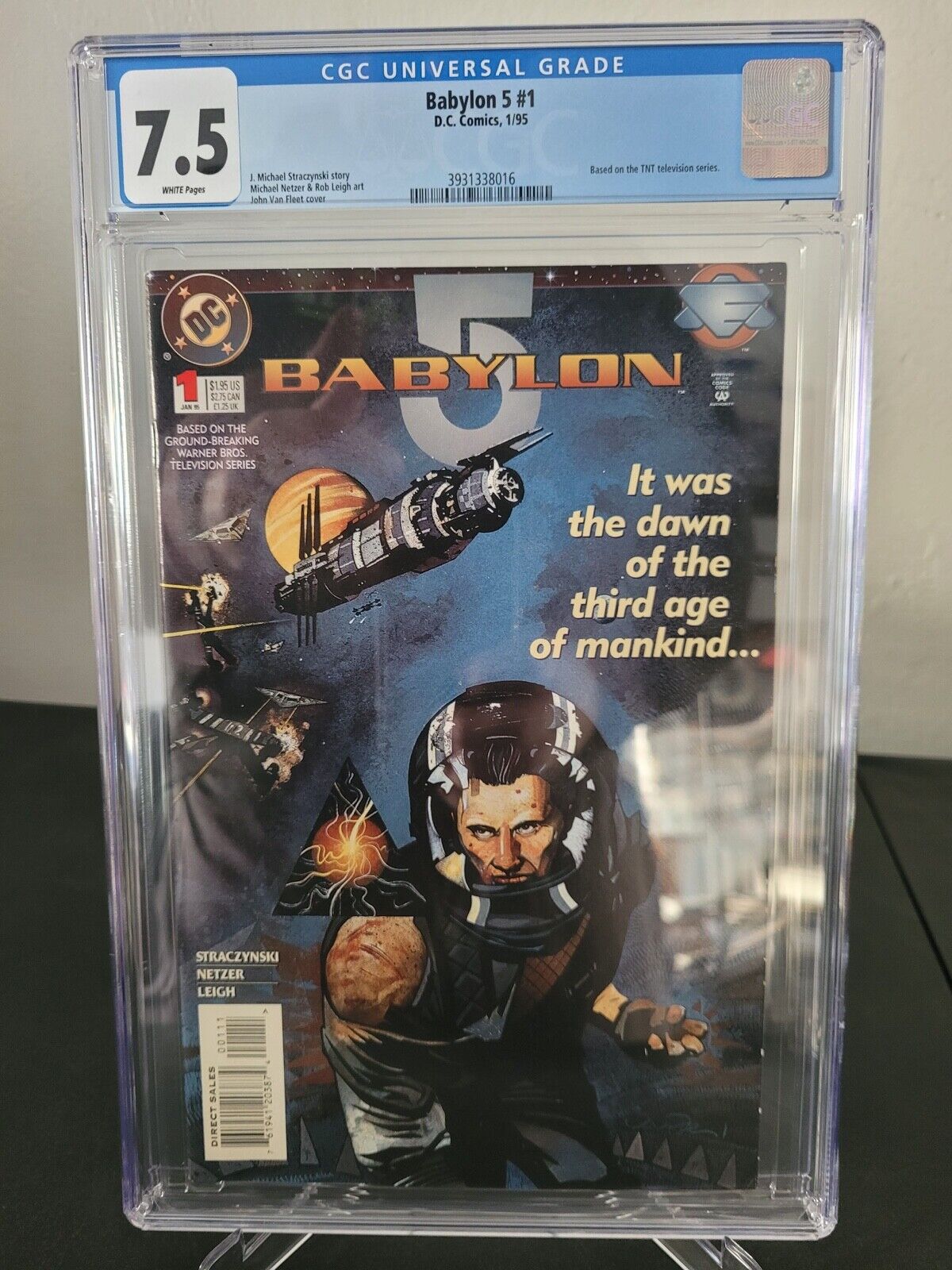 BABYLON 5 #1 CGC 7.5 GRADED DC COMICS 1995 JOHN VAN FLEET COVER ART RED HOT