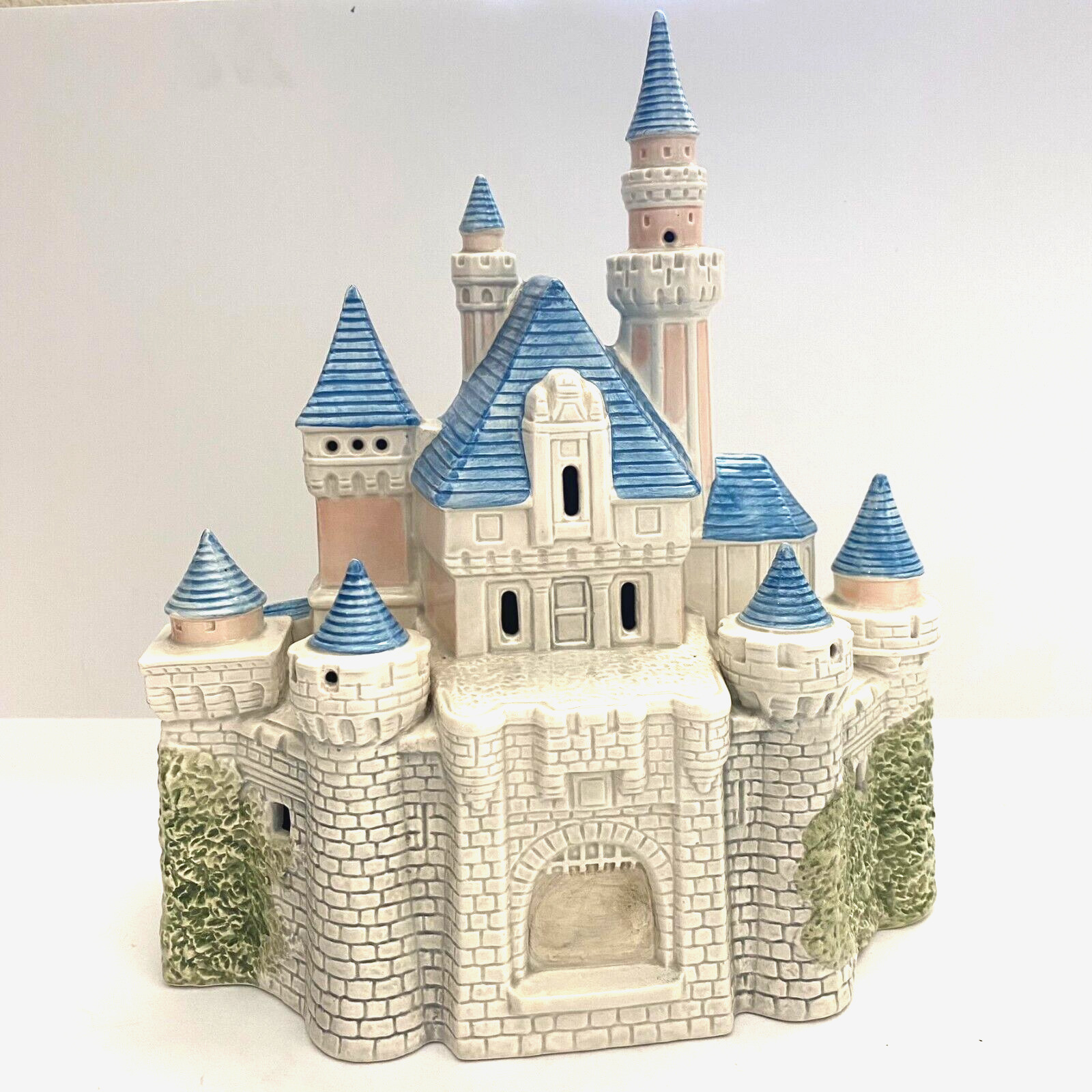 Vintage 1988 Sears Disney Cinderella Castle Magic Kingdom Ceramic Light Up