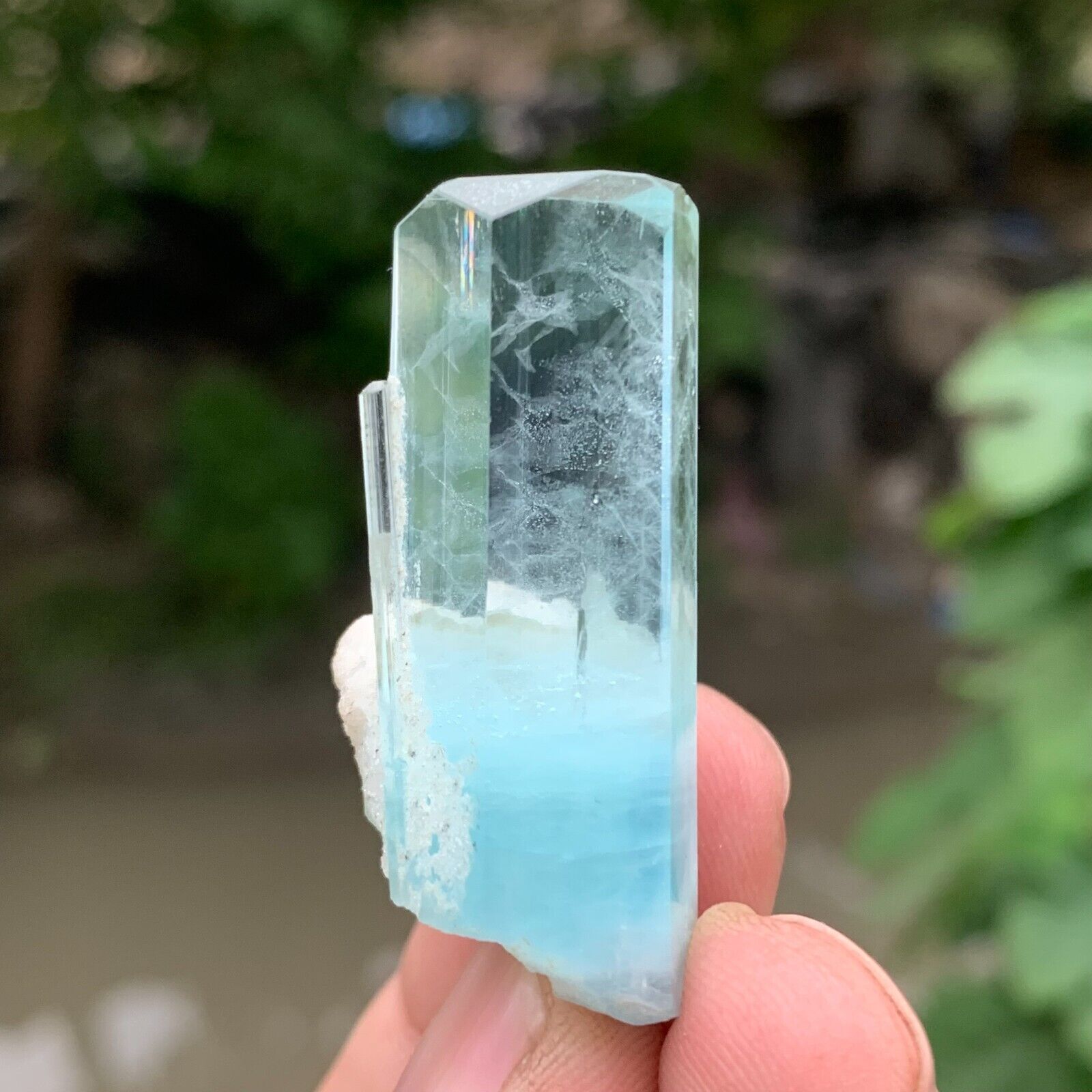 15 Grams Terminated Aquamarine Crystal for collection, its dimension is 40x17 MM