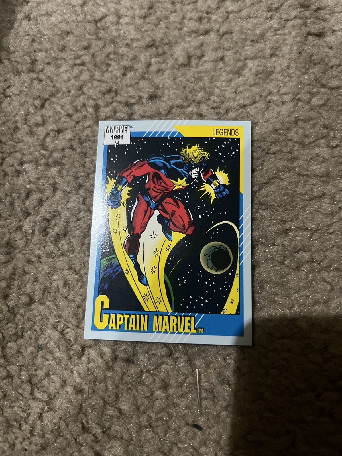 1991 Marvel Universe LEGENDS #139 Captain Marvel (Cosmic Background) MINT