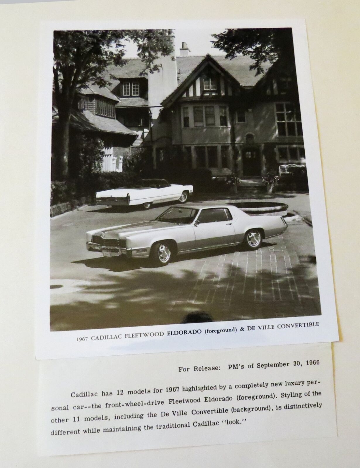 1967 Cadillac Fleetwood Eldorado & DeVille Convertible Press Photo  10\