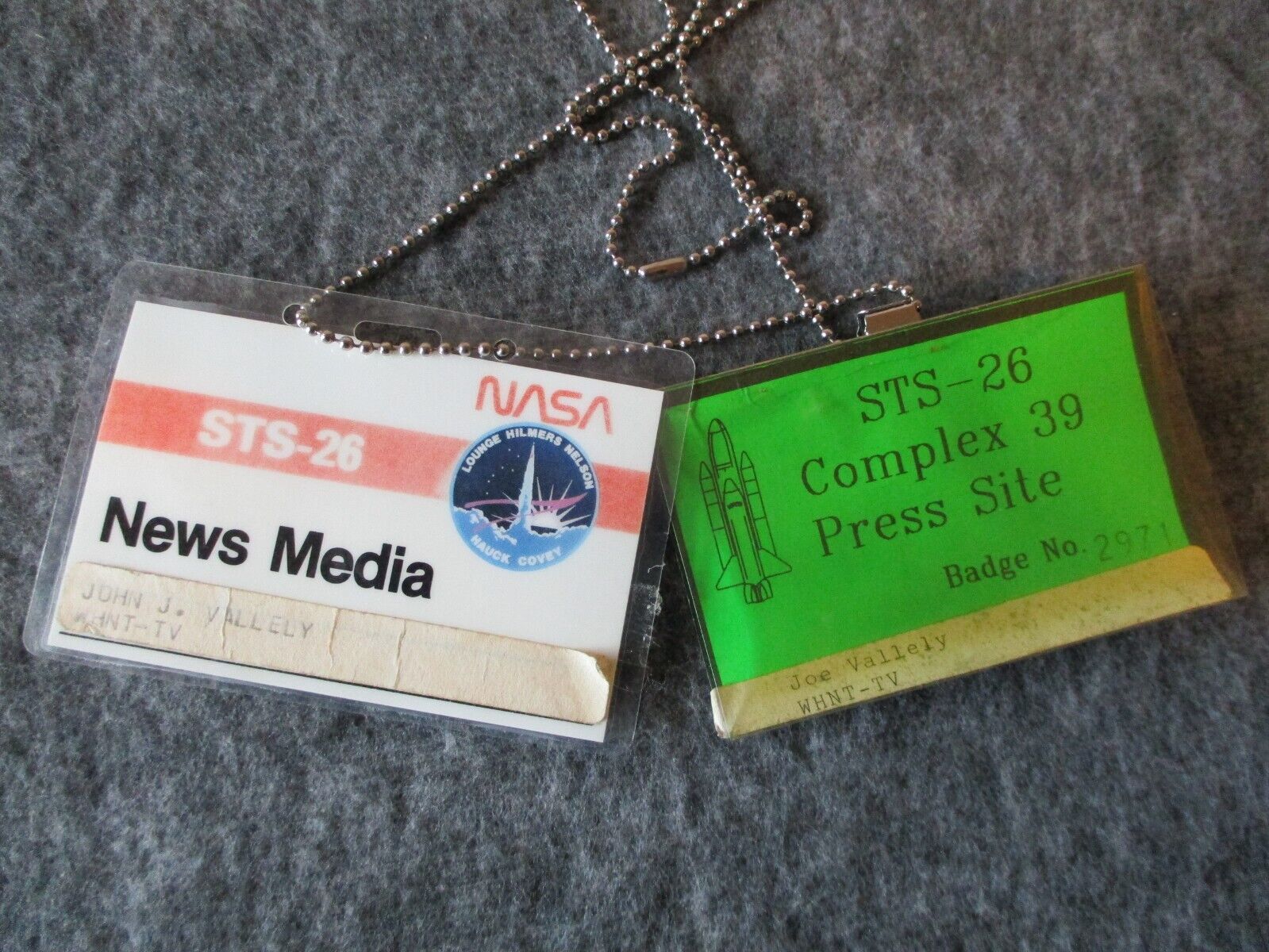 1988 NASA SHUTTLE STS26 LAUNCH NEWS MEDIA BADGES RETURN 2 FLIGHT POST CHALLENGER
