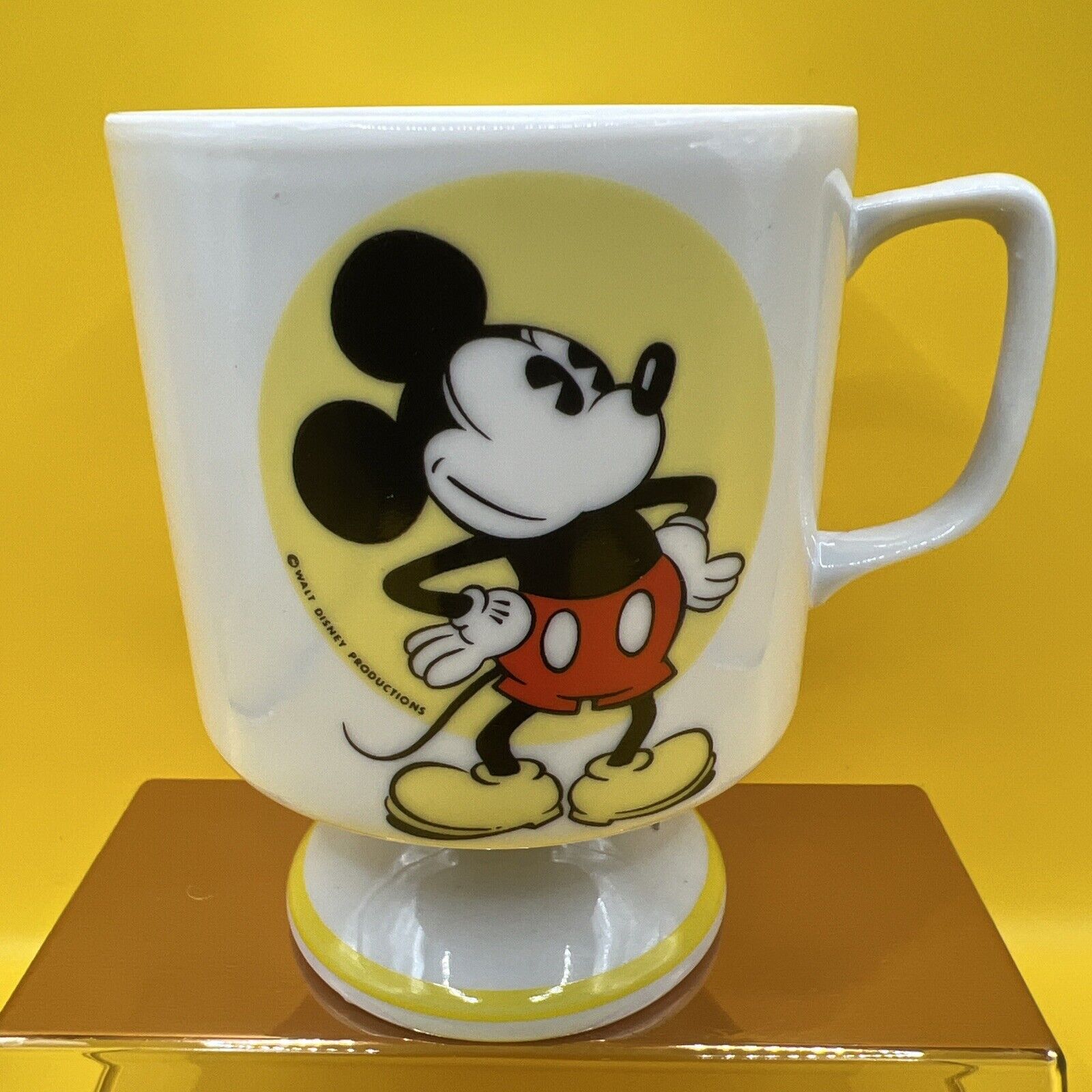 Vintage Disney Mickey Mouse Pedestal Footed Coffee Mug Cup White Yellow