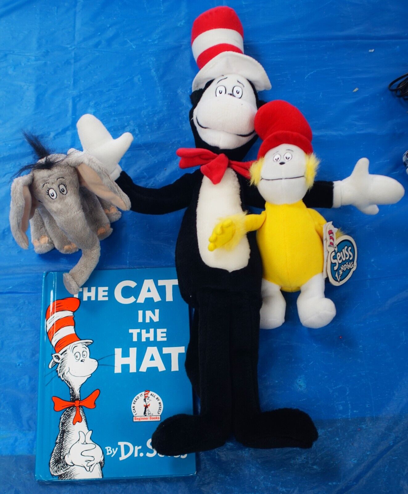 Dr. Seuss Cat In The Hat Bundle Plushies 22\