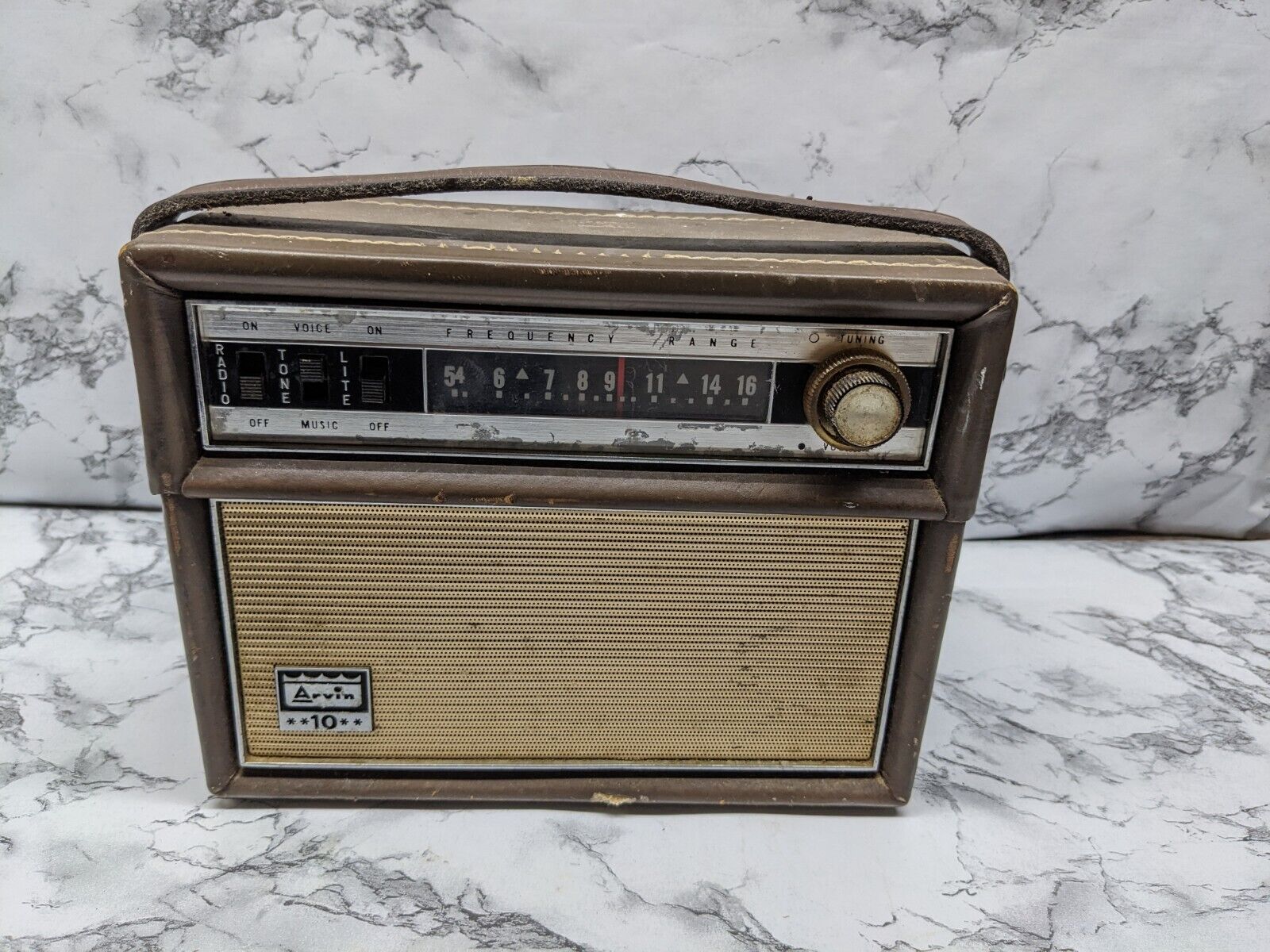 Arvin 10 65R58 Walnut Vintage Transistor Radio