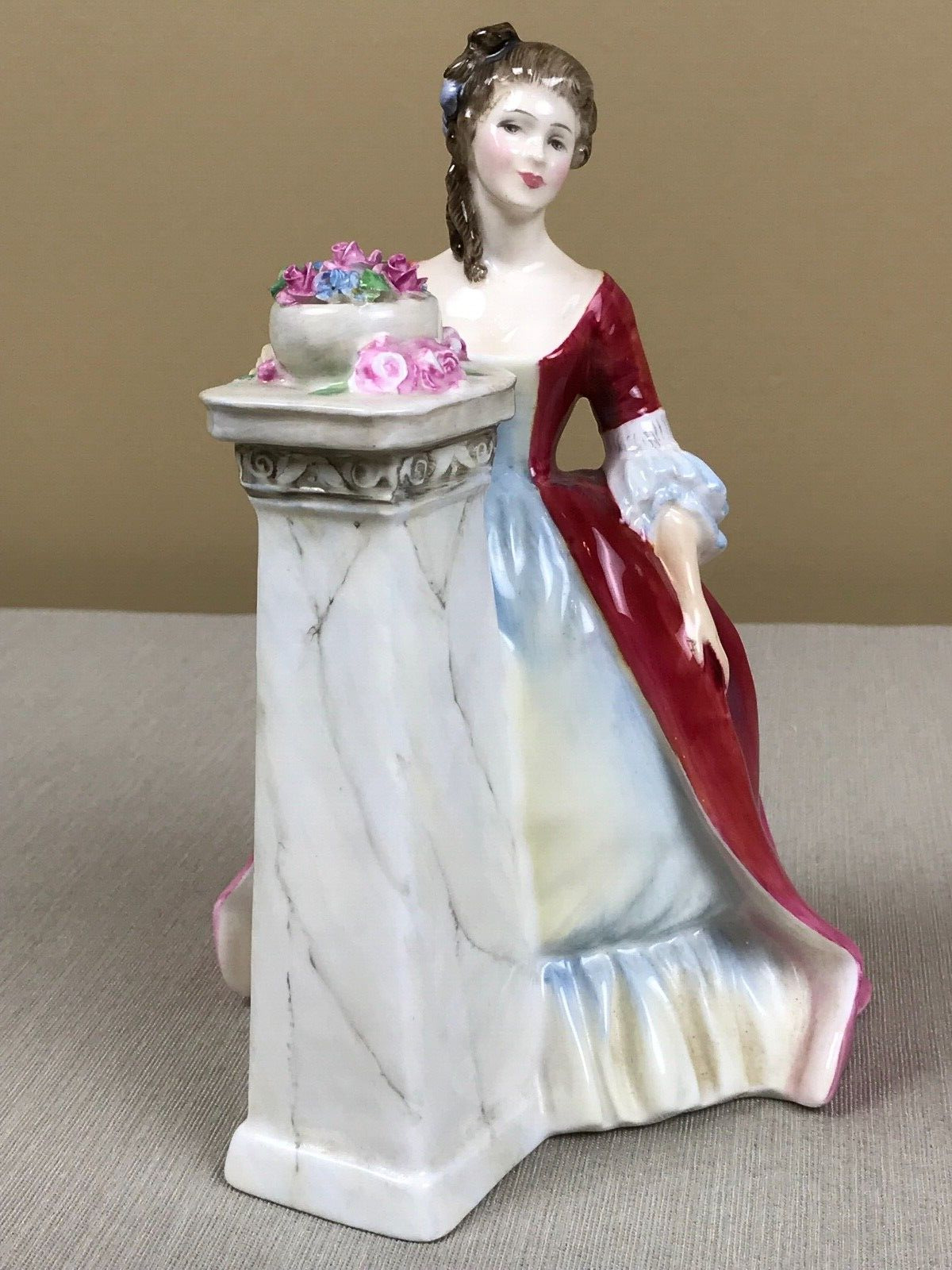 1961 ROYAL DOULTON Rendezvous HN2212 - Peggy Davies Classic *NICELY PAINTED*