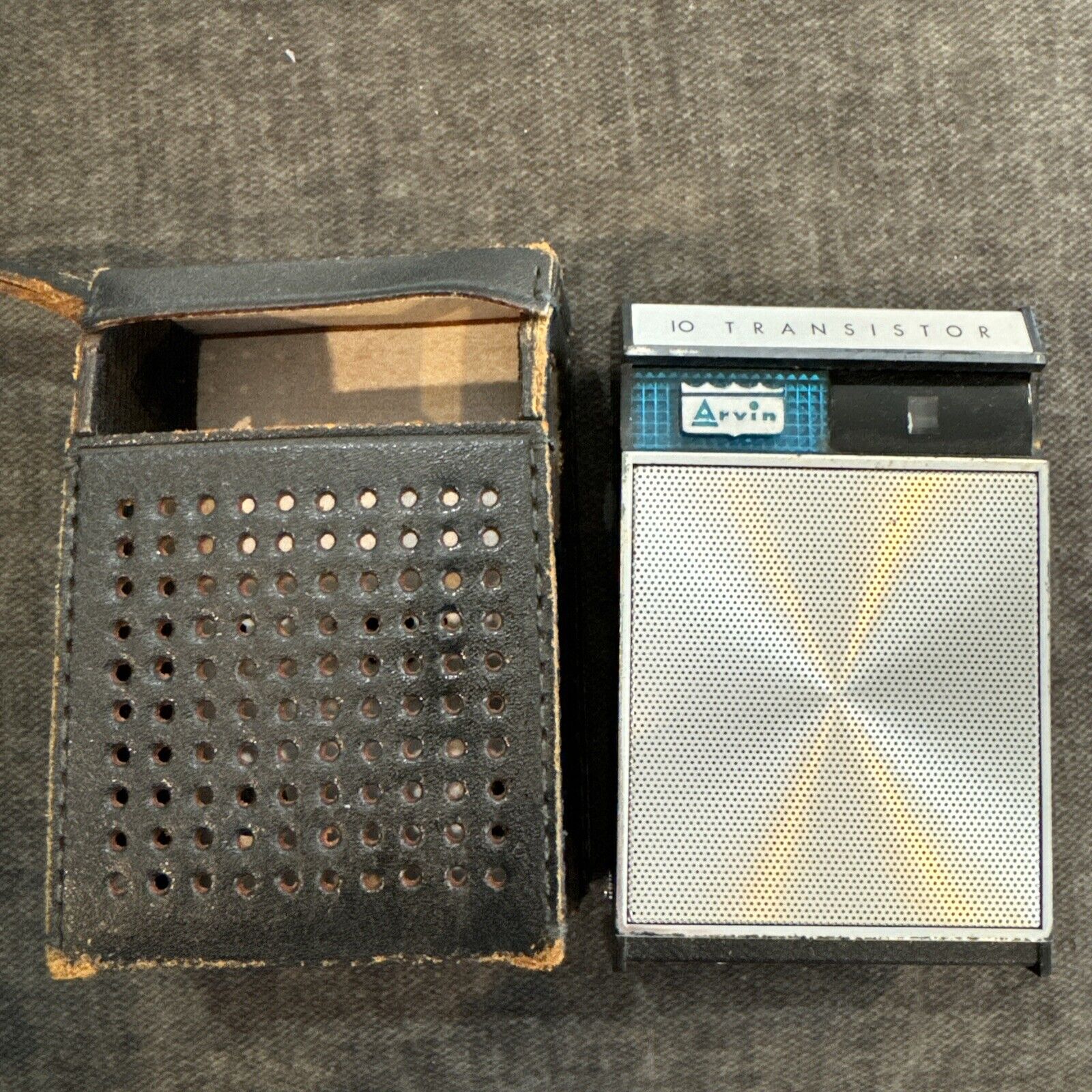 Arvin 10 Vintage Pocket Transistor Radio w/ Leather Case - Works