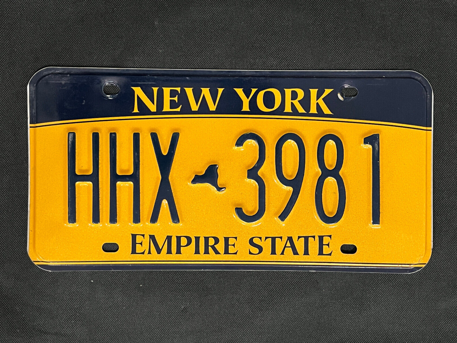 New York License Plate HHX-3981 ...... STATE MAP, EMPIRE STATE & TAXI CAB YELLOW