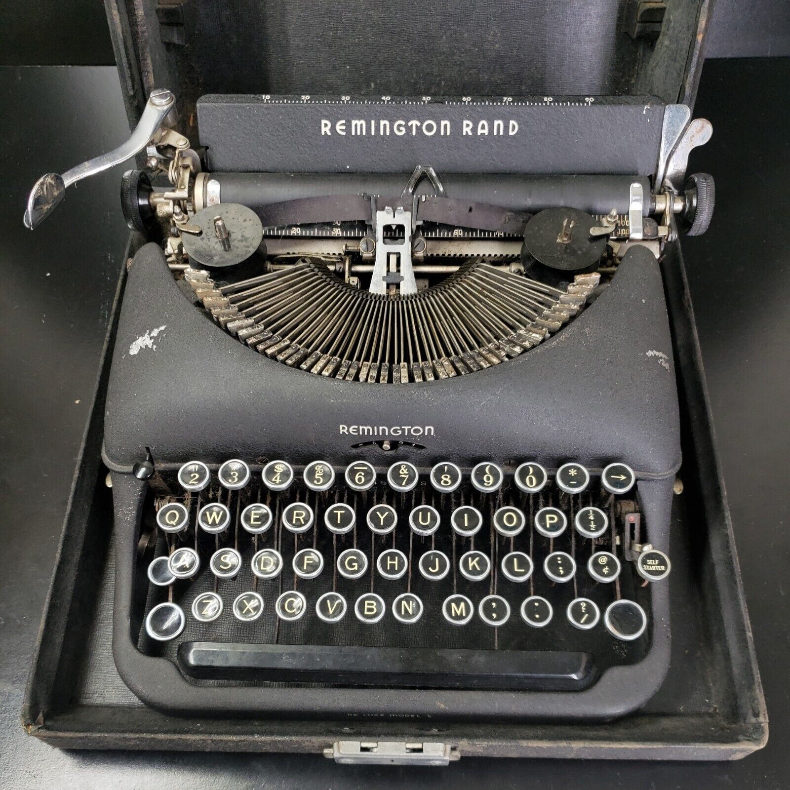1947 Remington Rand DeLuxe Model 5 Portable Antique Vintage 40's Typewriter