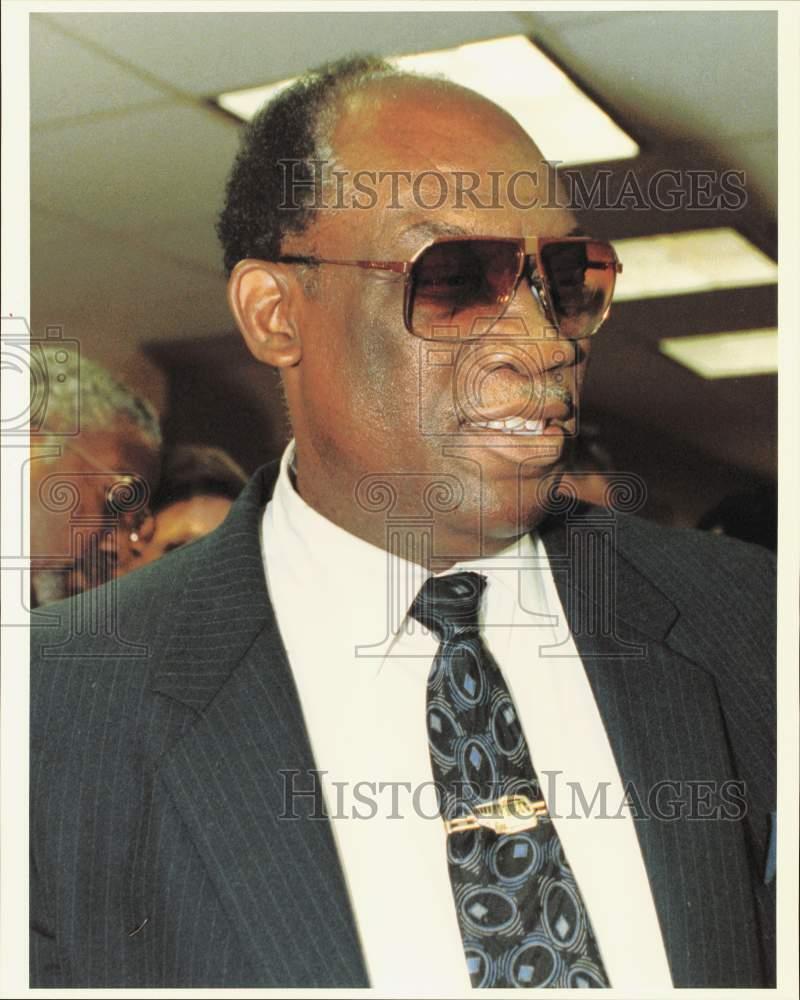 1992 Press Photo Union Leader David Carrington at Harris County Courthouse